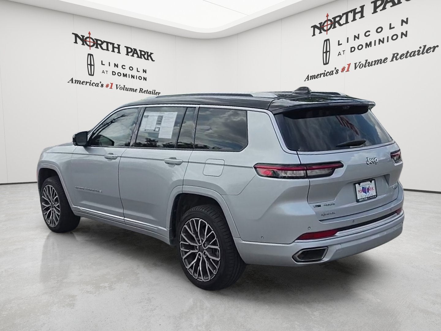 2023 Jeep Grand Cherokee L Summit Reserve