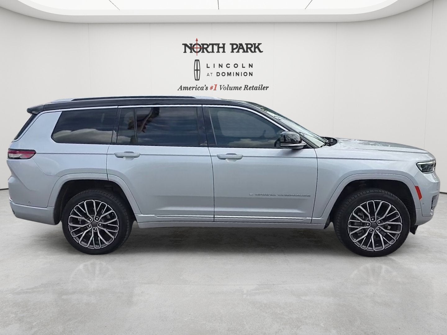 2023 Jeep Grand Cherokee L Summit Reserve