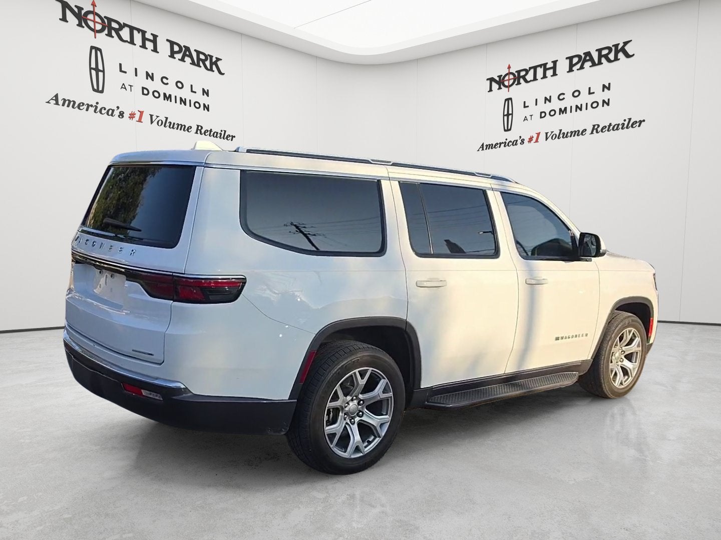 2022 Jeep Wagoneer Series II
