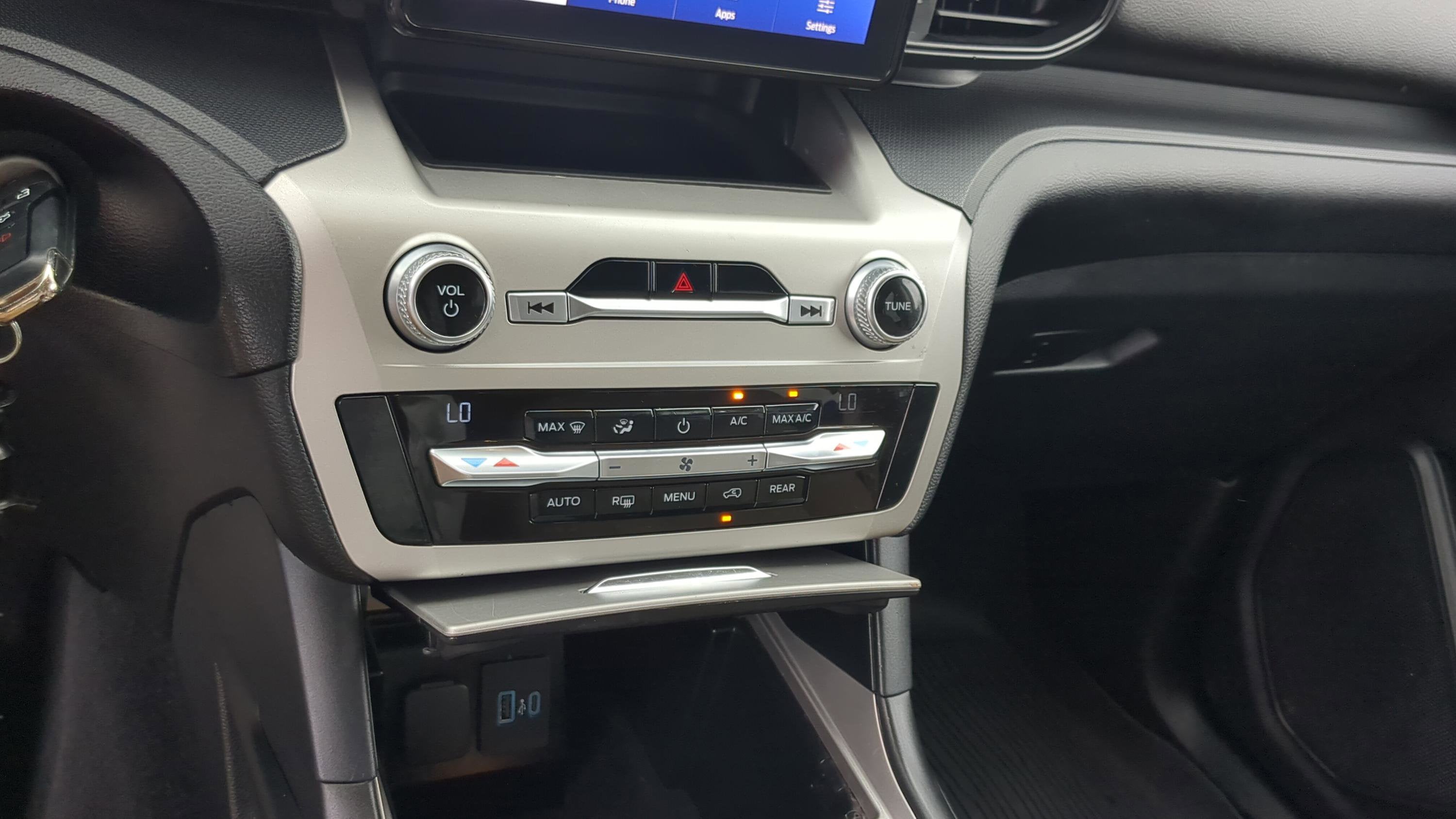 2021 Ford Explorer Base