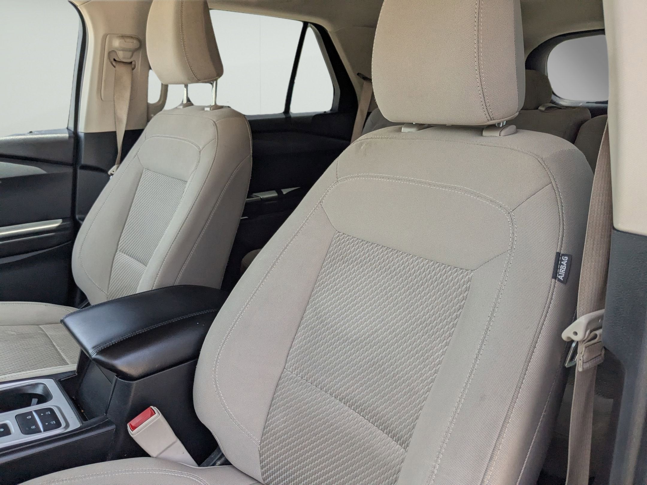 2021 Ford Explorer Base