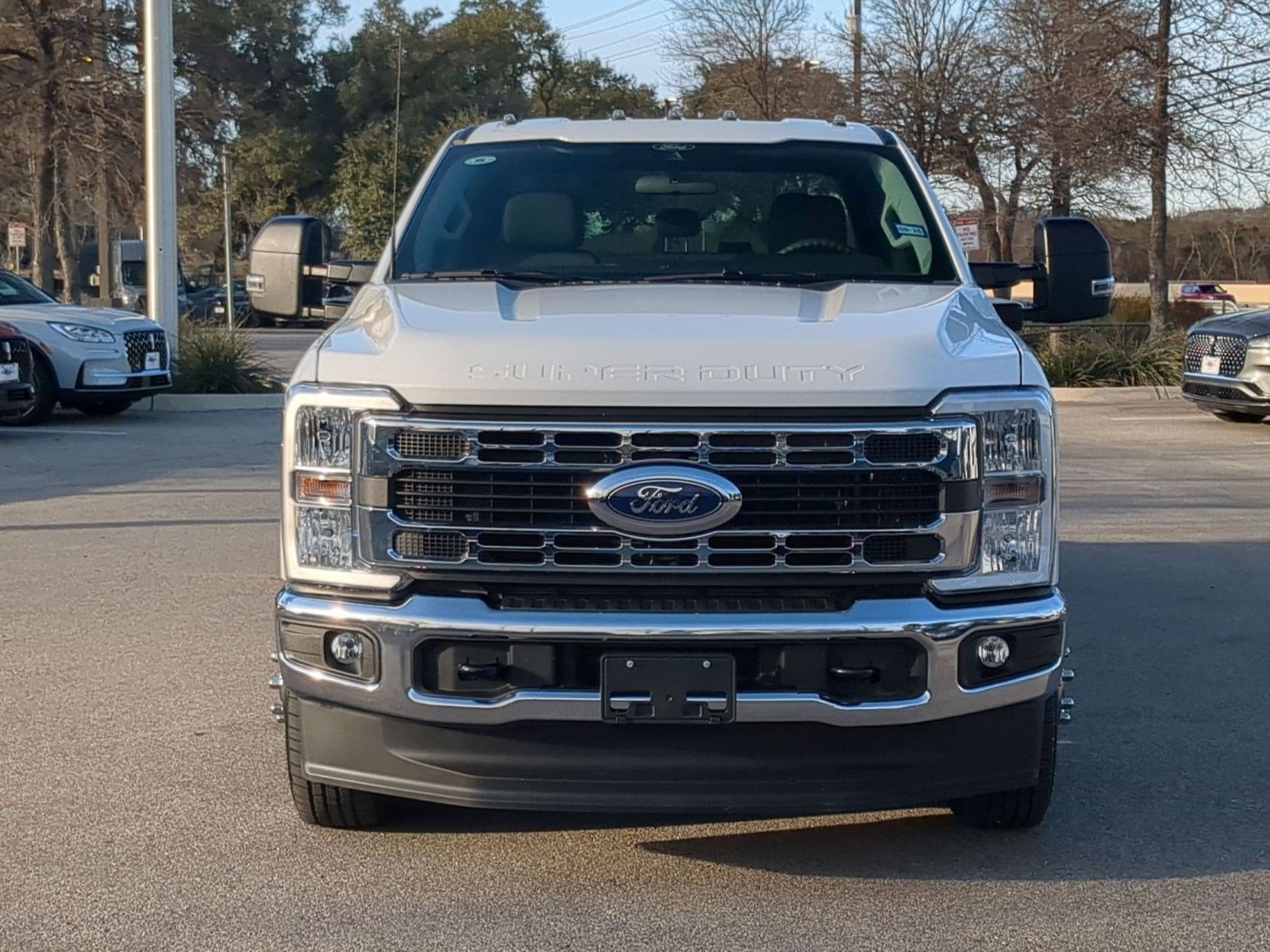 2026 Ford Super Duty F-350 DRW XLT