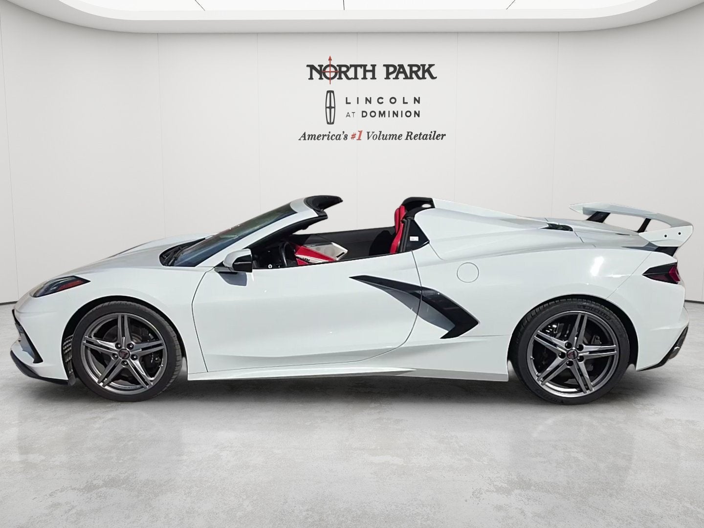 2023 Chevrolet Corvette 2LT