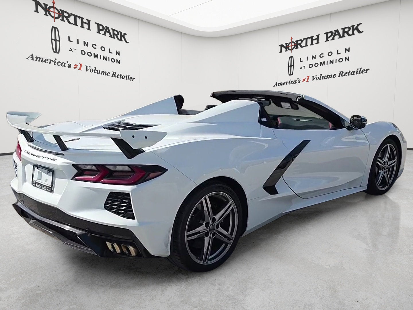 2023 Chevrolet Corvette 2LT