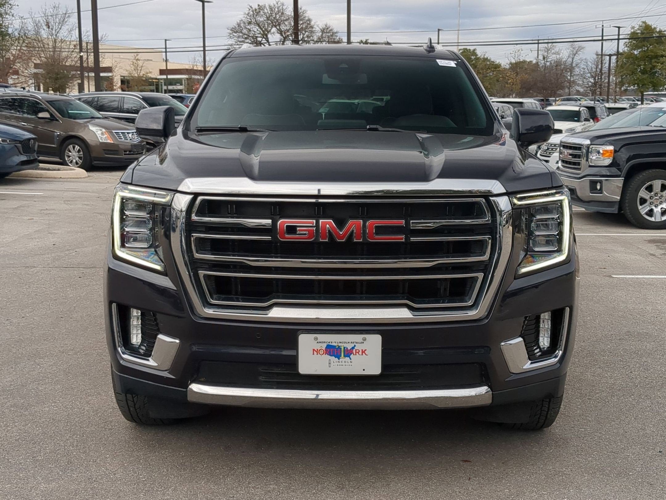 2023 GMC Yukon SLT