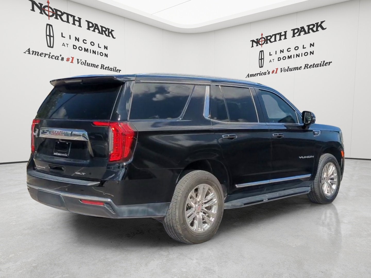 2022 GMC Yukon SLT