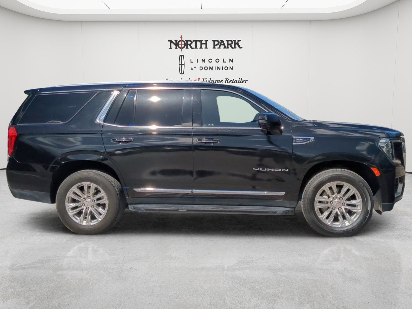 2022 GMC Yukon SLT