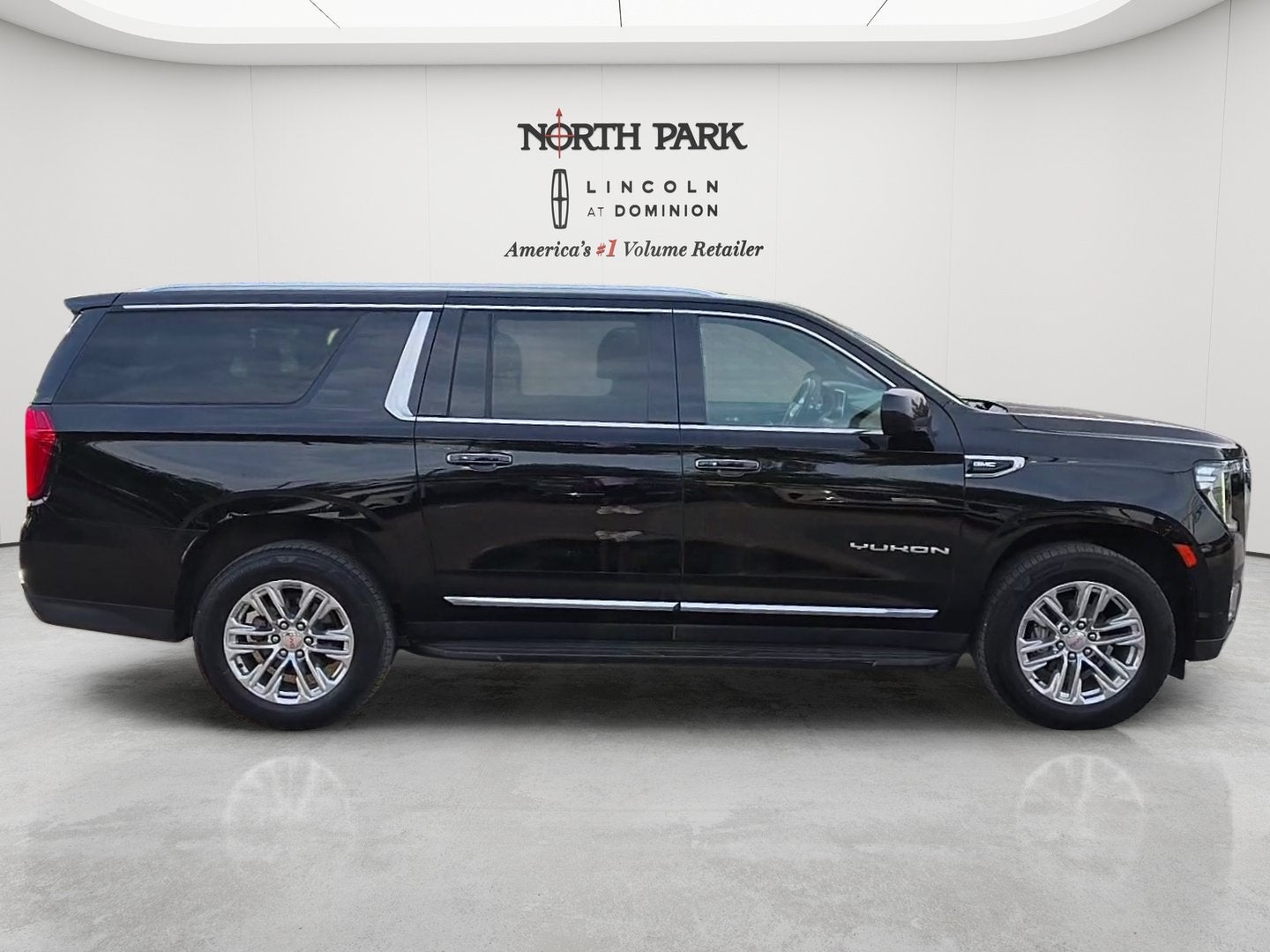 2021 GMC Yukon XL SLT