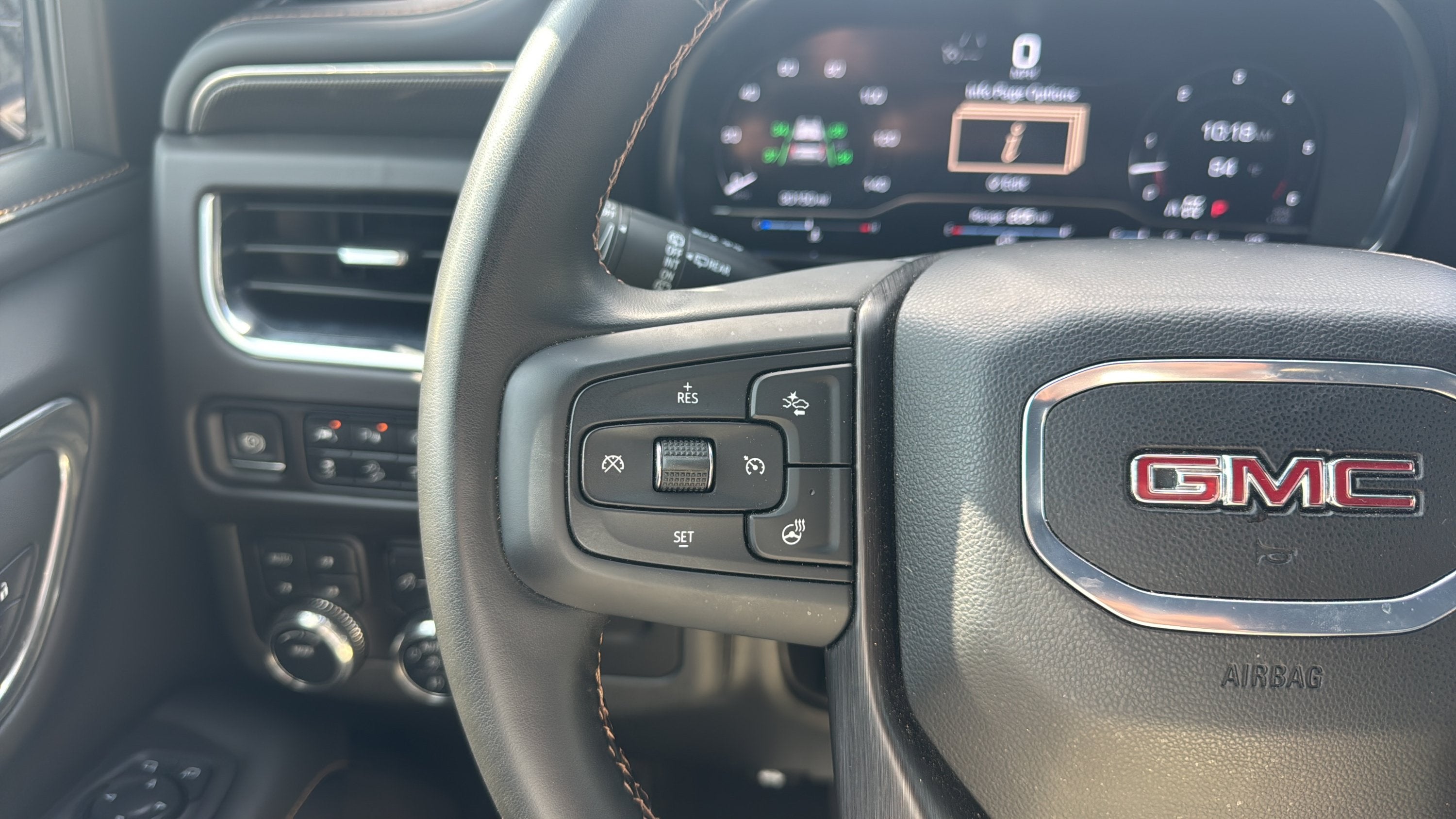 2024 GMC Yukon AT4