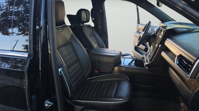 2025 GMC Yukon Denali Ultimate