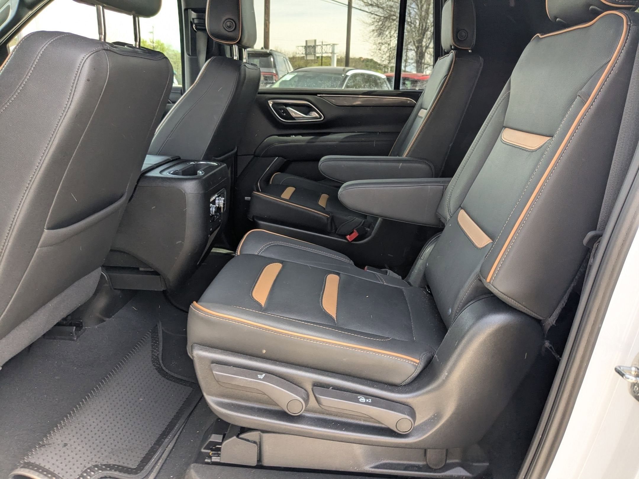 2023 GMC Yukon XL AT4