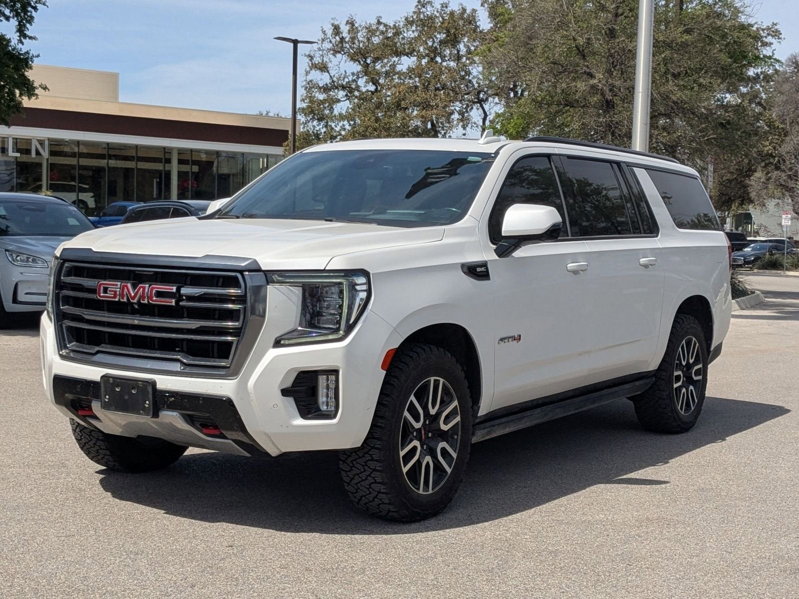 2023 GMC Yukon XL AT4