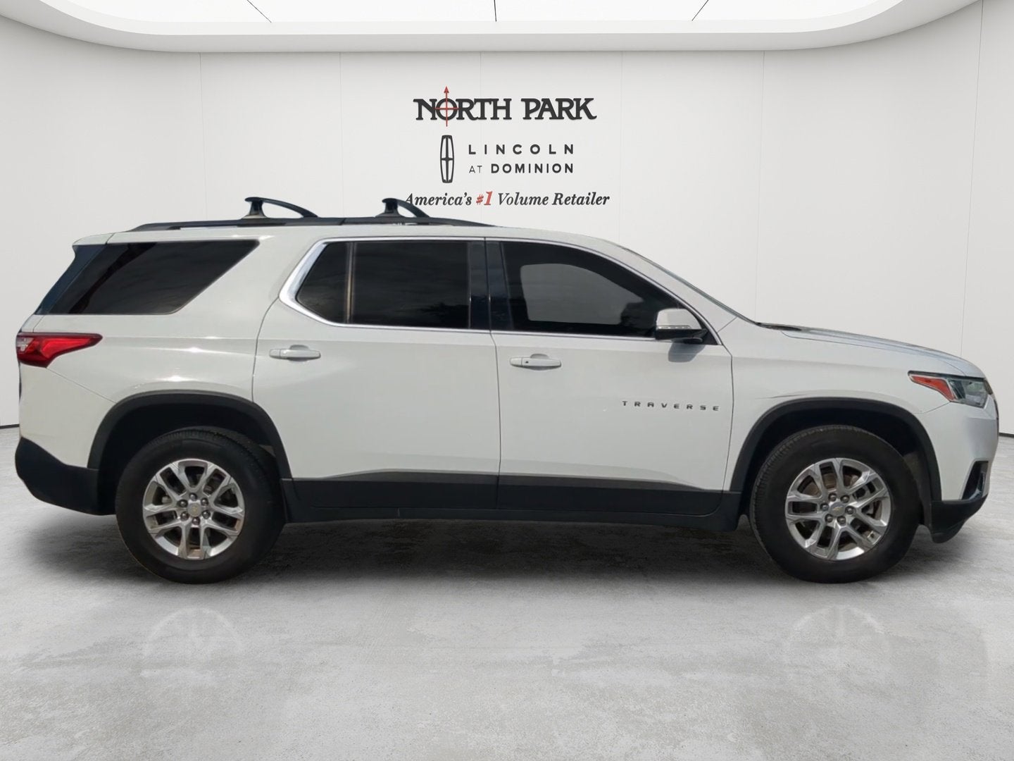 2019 Chevrolet Traverse LT Cloth