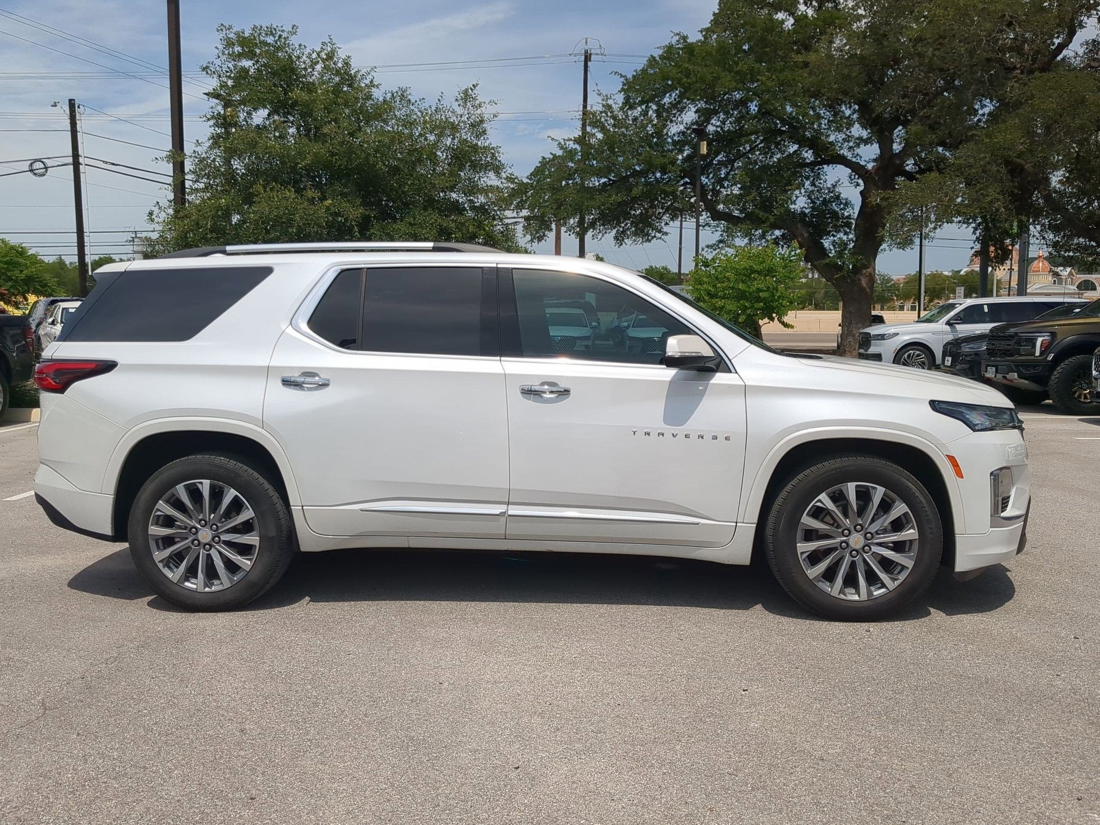 2023 Chevrolet Traverse Premier