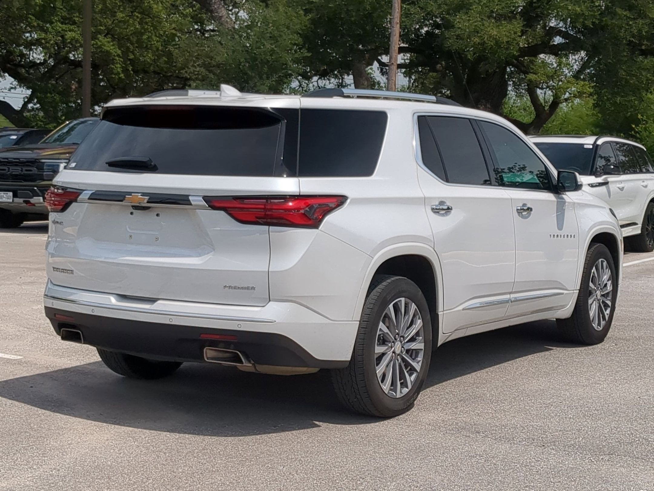 2023 Chevrolet Traverse Premier