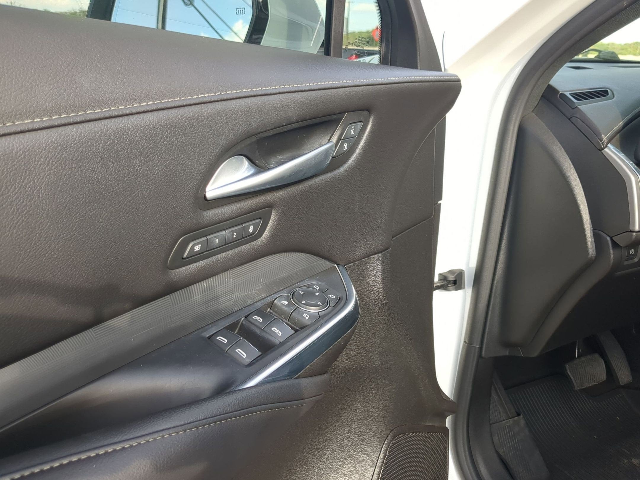 2024 Cadillac XT4 FWD Premium Luxury