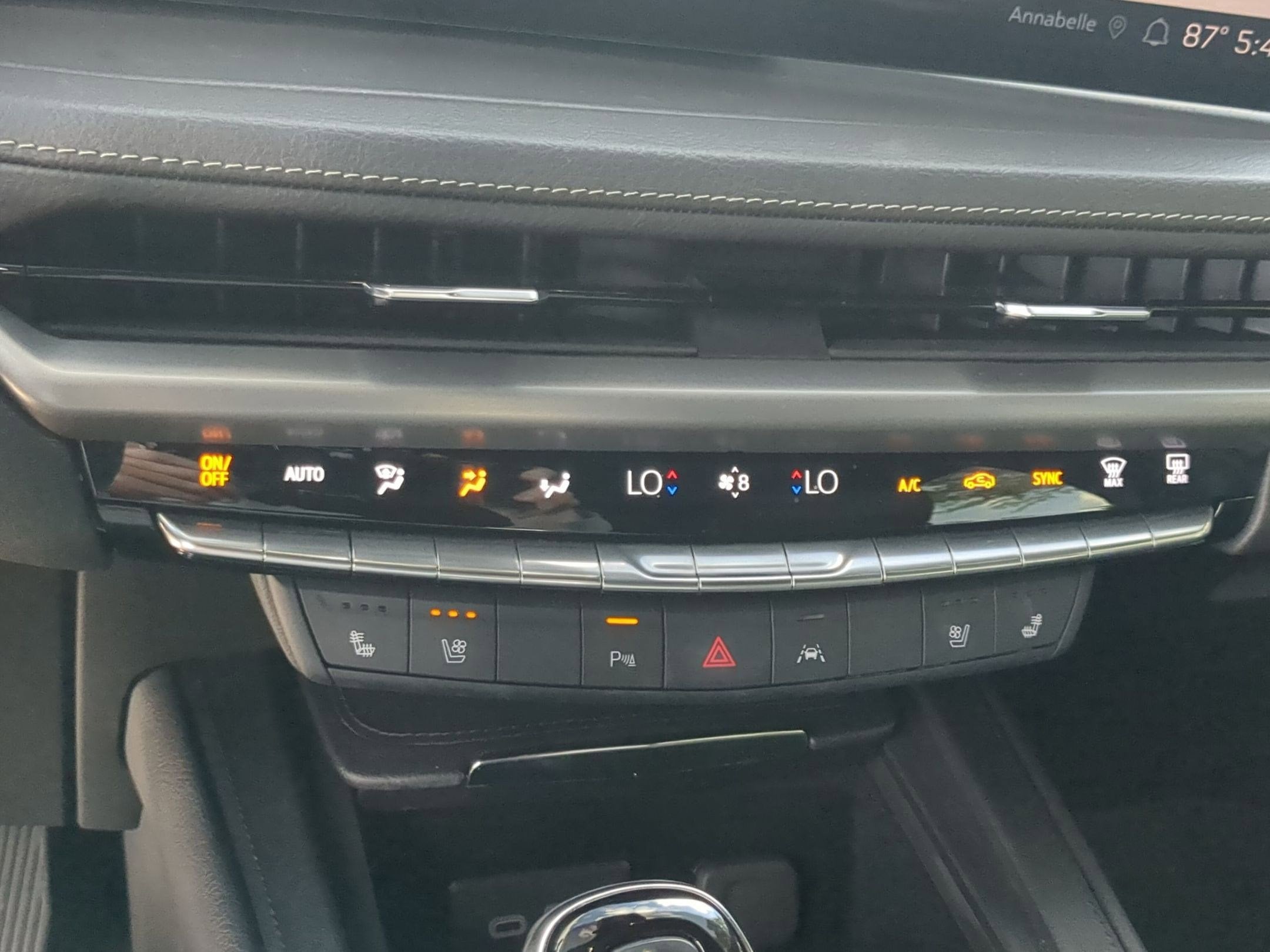 2024 Cadillac XT4 FWD Premium Luxury