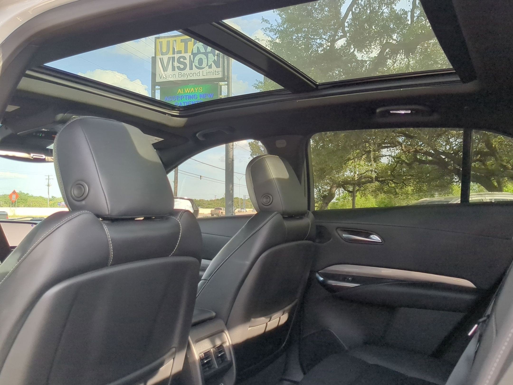 2024 Cadillac XT4 FWD Premium Luxury