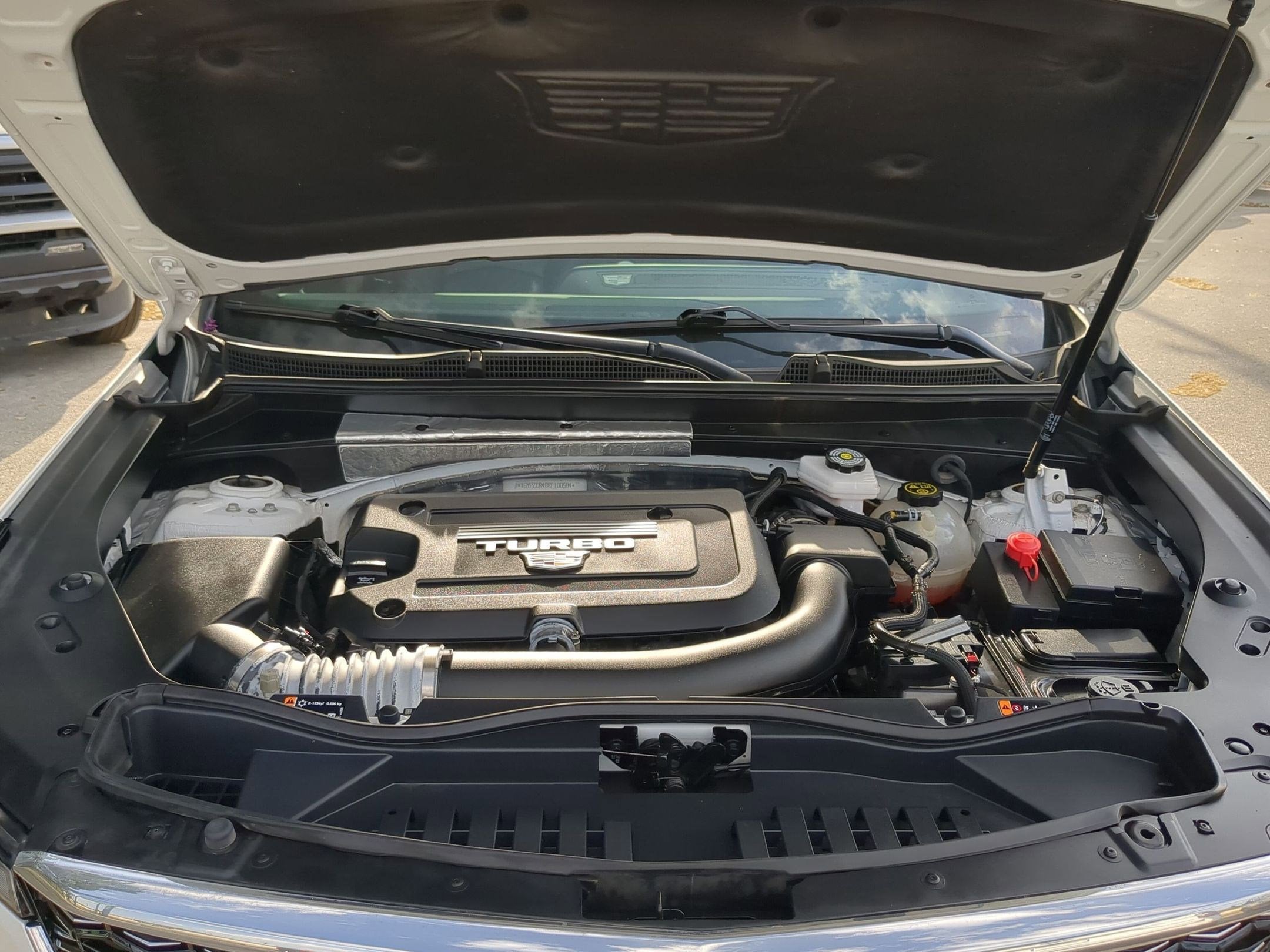 2024 Cadillac XT4 FWD Premium Luxury
