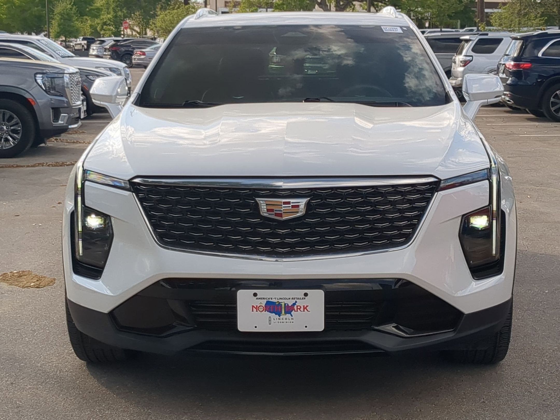 2024 Cadillac XT4 FWD Premium Luxury