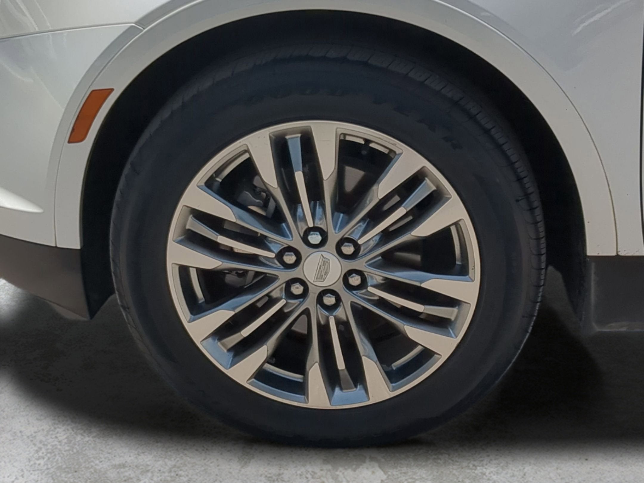 2017 Cadillac XT5 Premium Luxury FWD