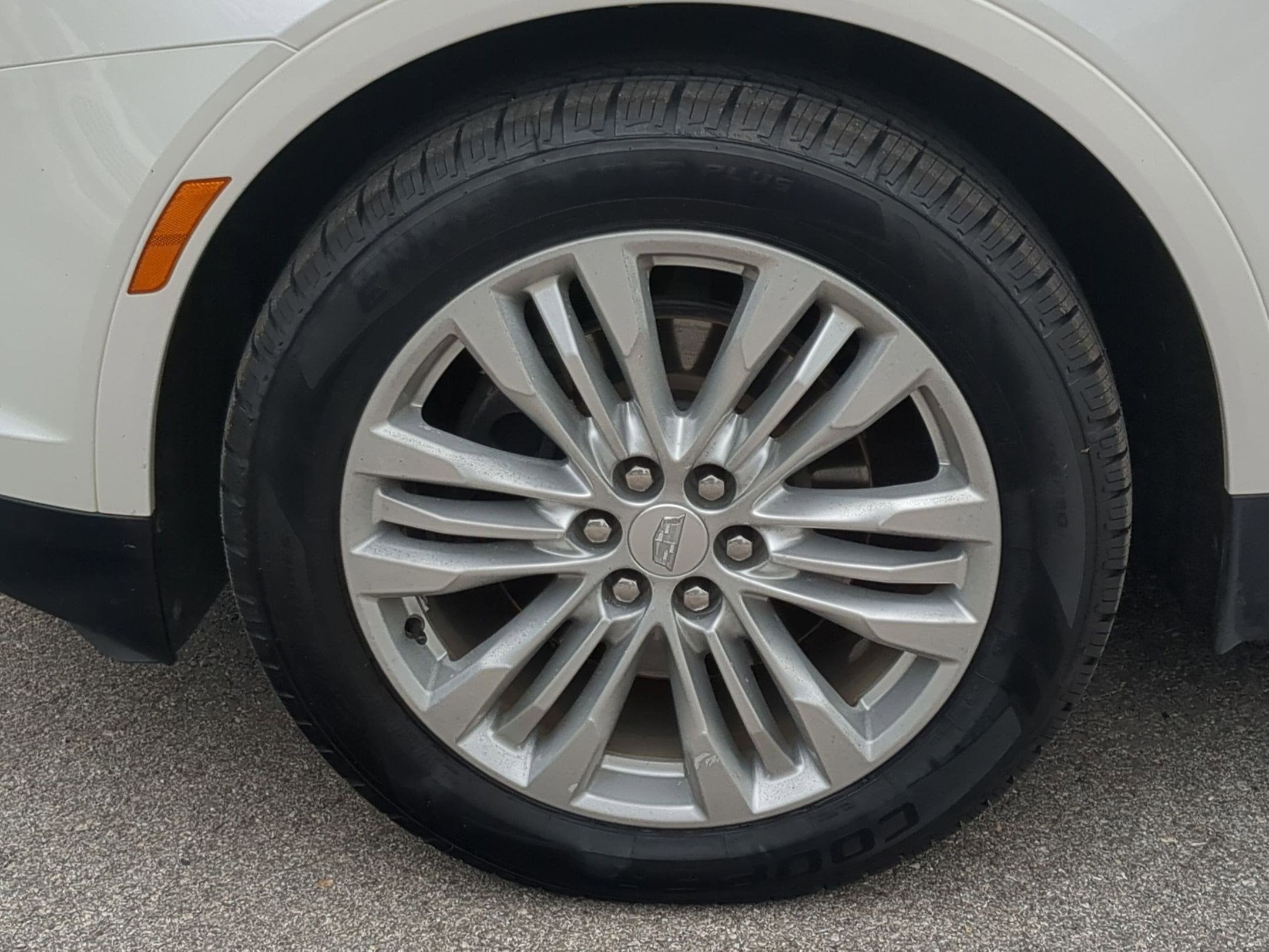 2019 Cadillac XT5 Premium Luxury FWD