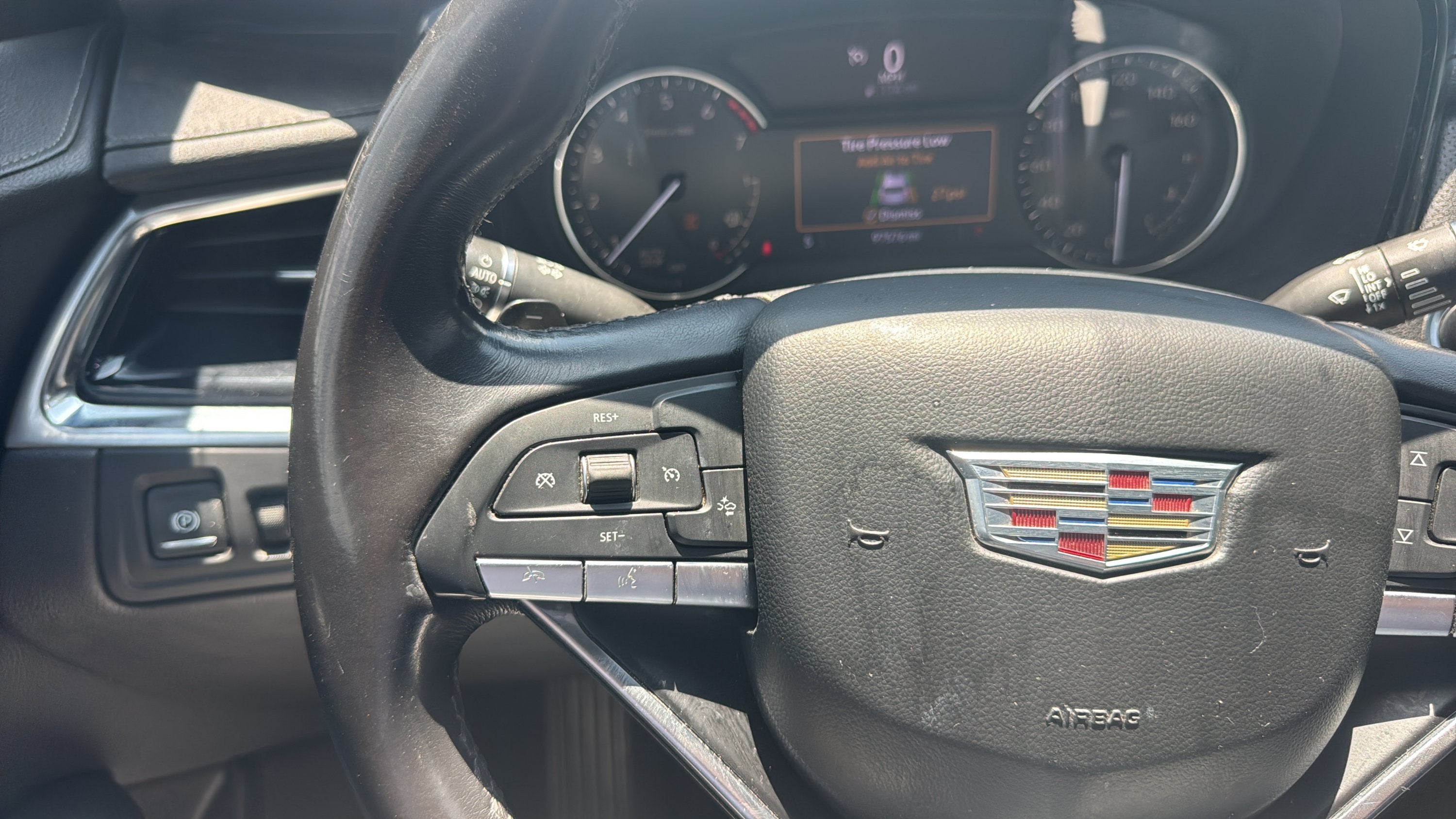 2022 Cadillac XT6 Luxury