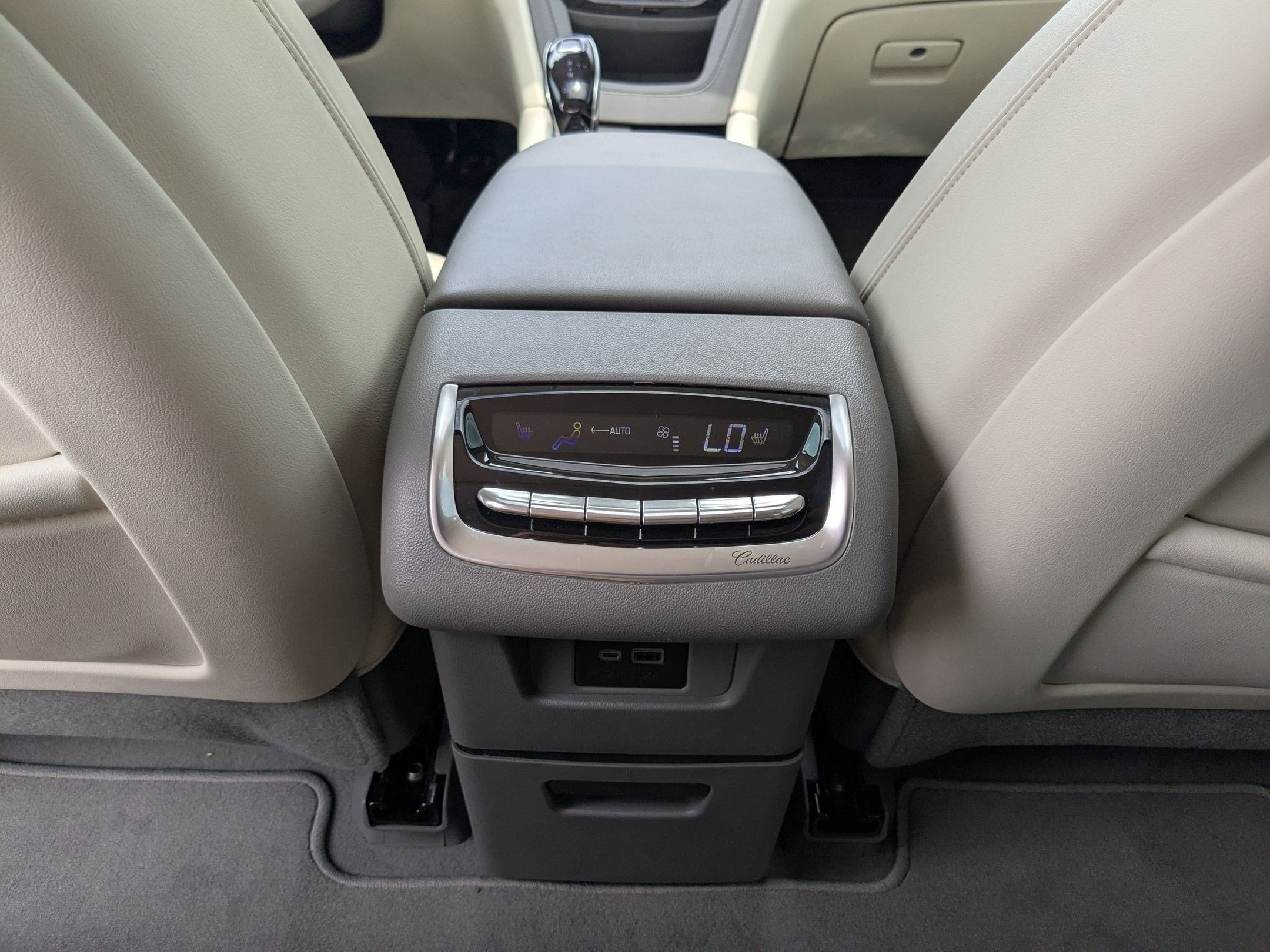 2024 Cadillac XT6 FWD Premium Luxury