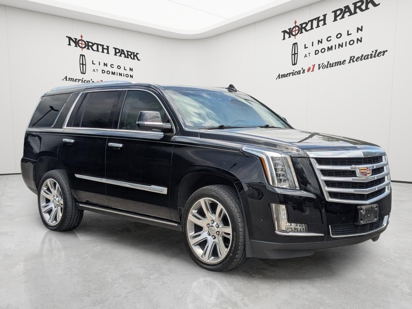 2019 Cadillac Escalade AWD Premium Luxury's photo