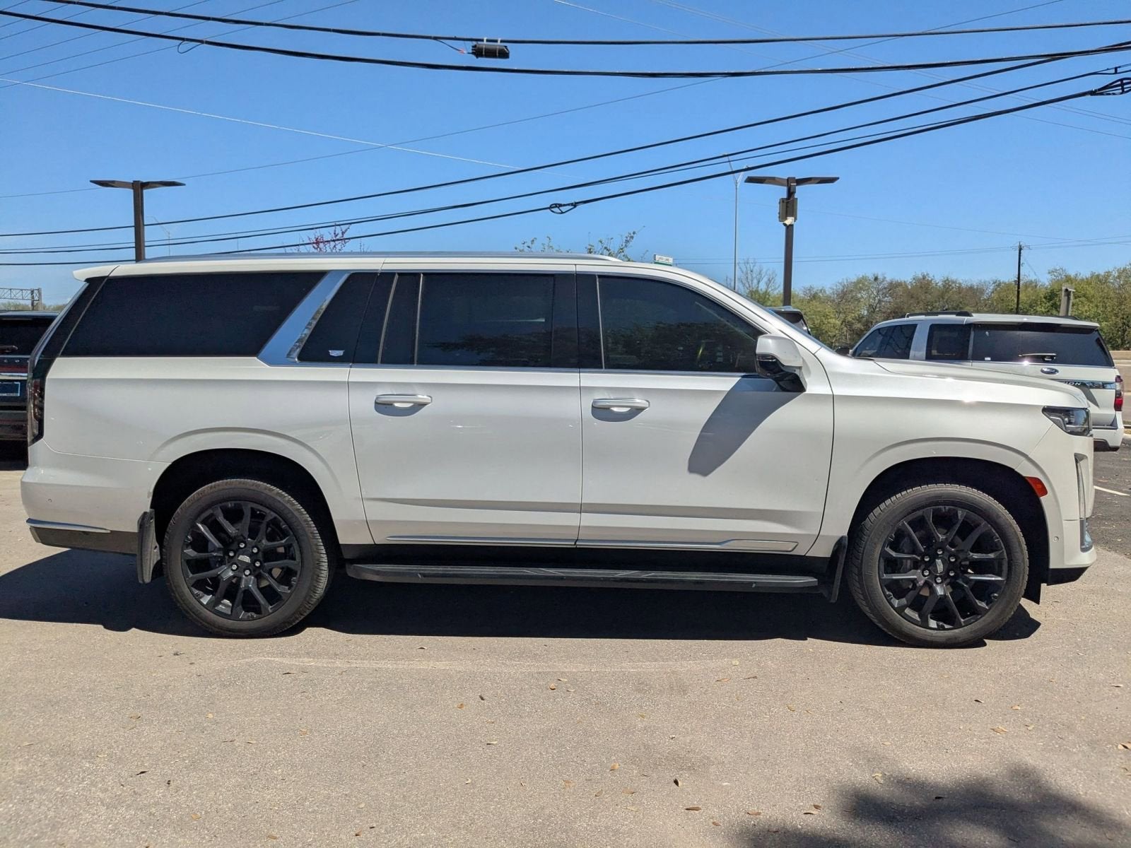 2022 Cadillac Escalade ESV Premium Luxury