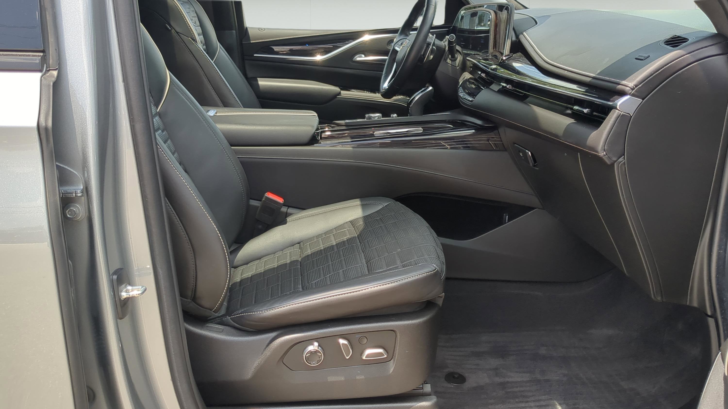 2023 Cadillac Escalade ESV AWD V-Series