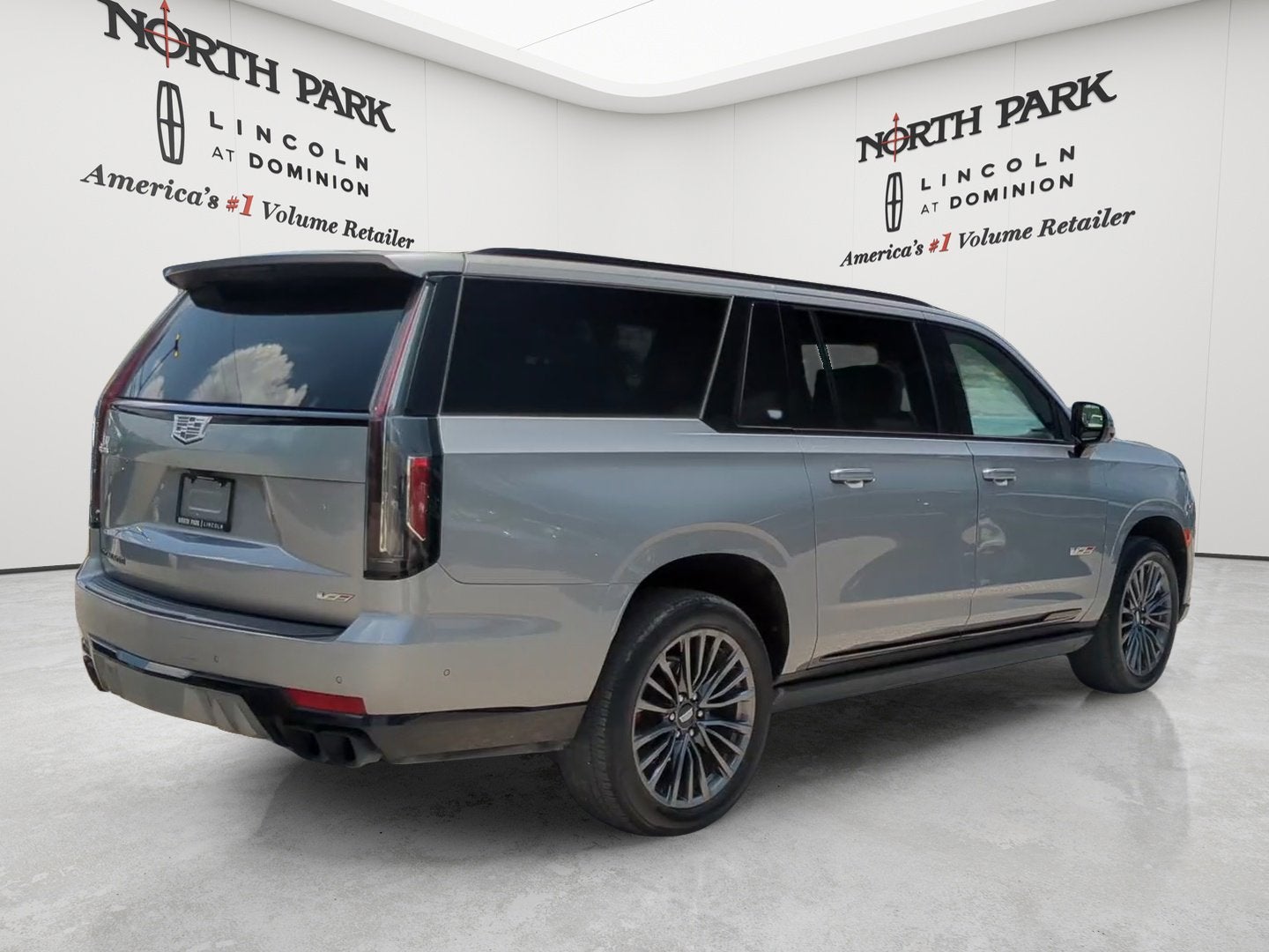 2023 Cadillac Escalade ESV AWD V-Series