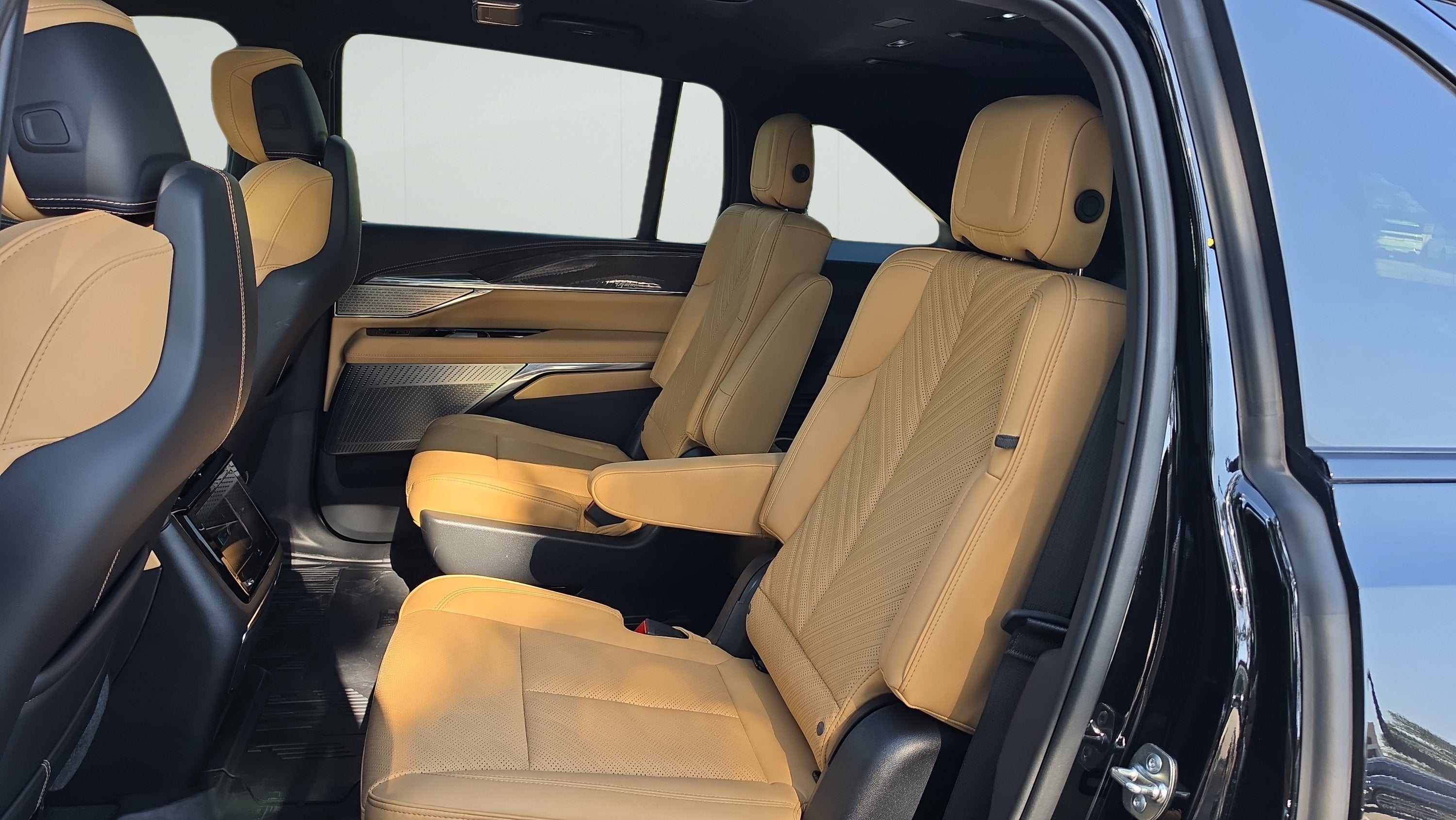 2025 Cadillac ESCALADE IQ Sport 2