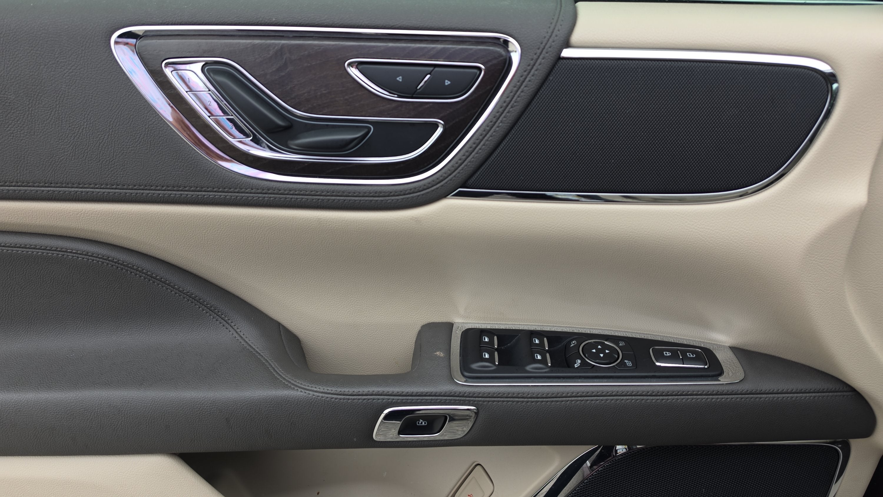 2020 Lincoln Continental Standard