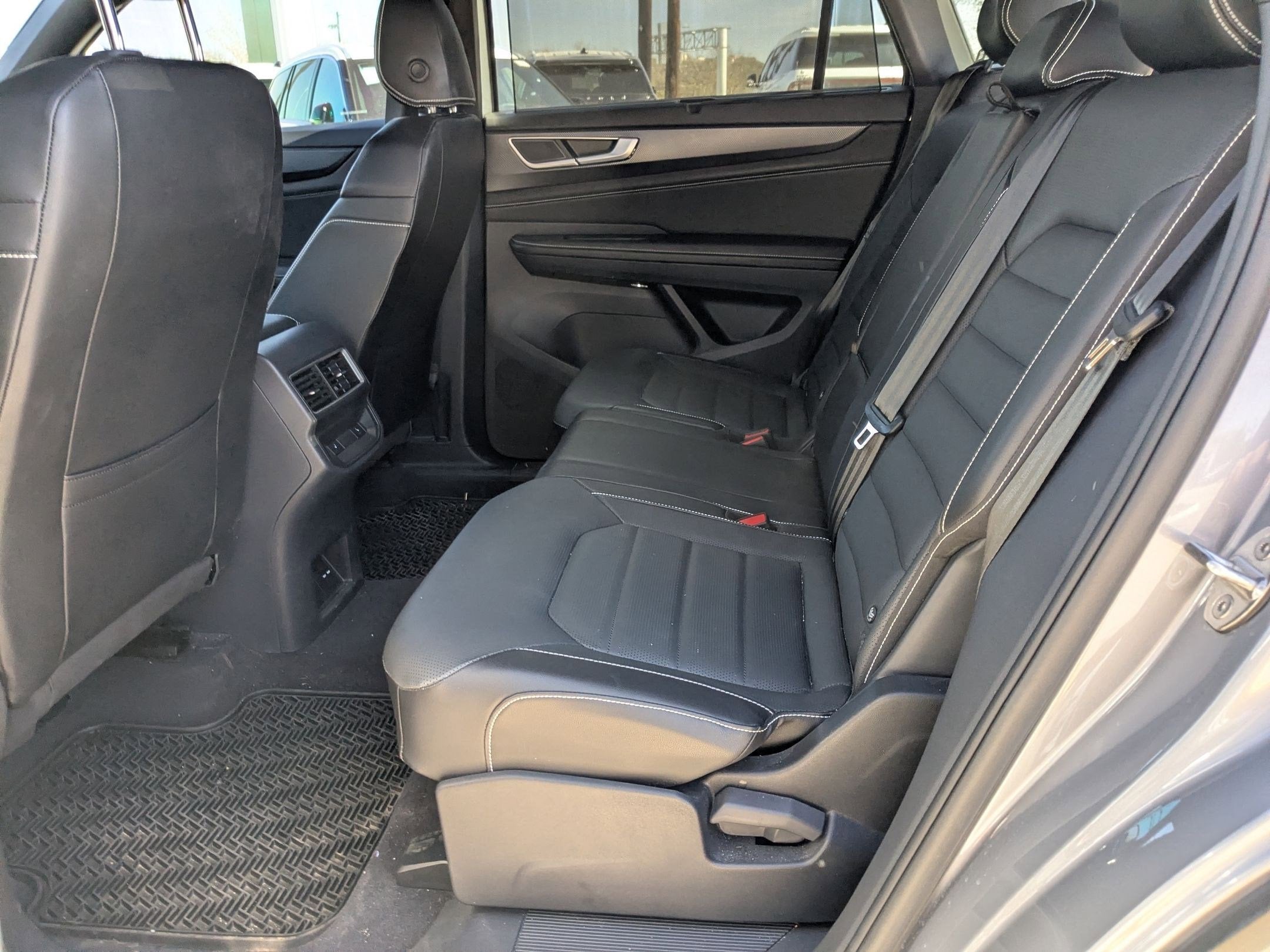 2024 Volkswagen Atlas Cross Sport 2.0T SEL