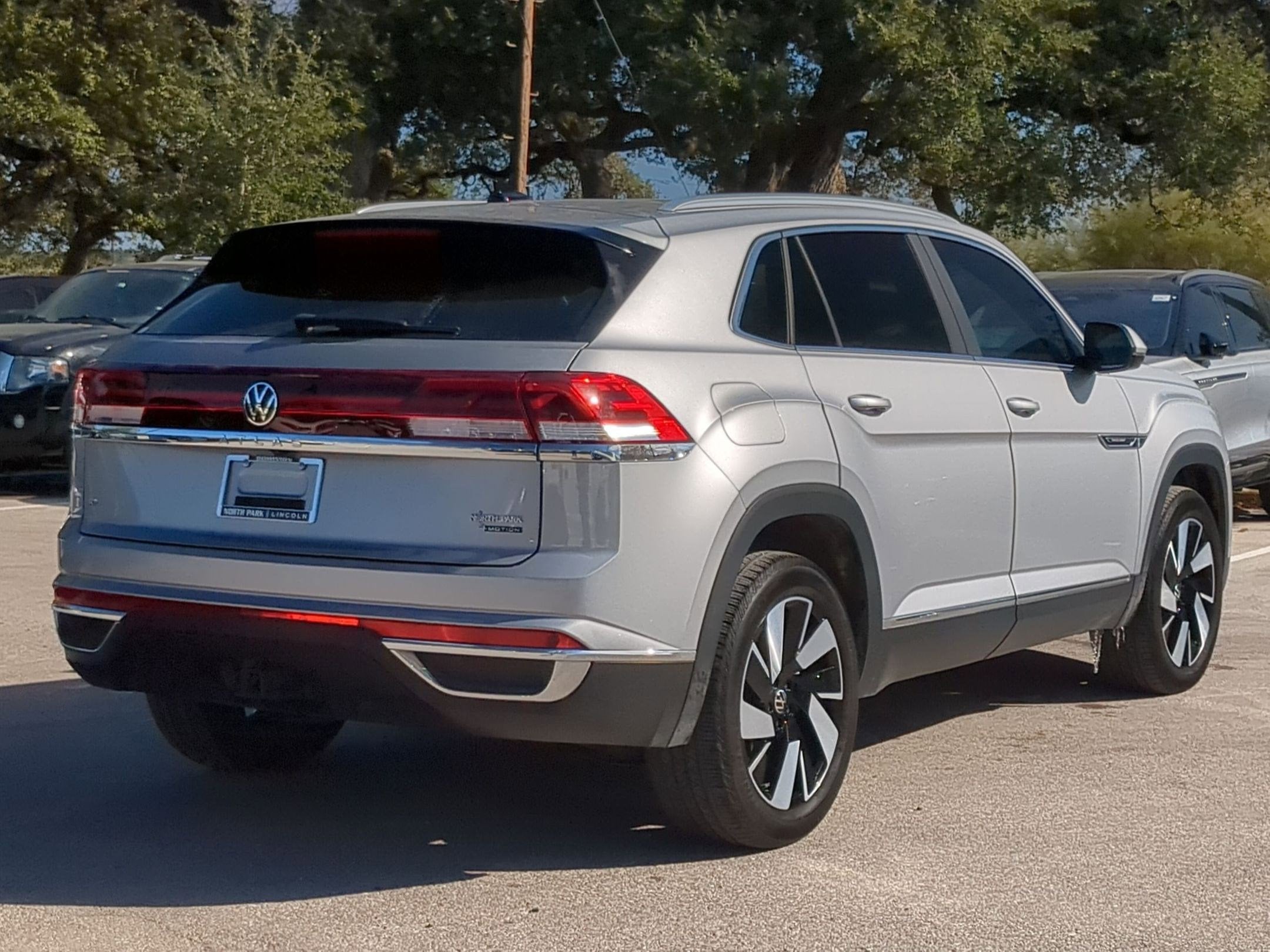 2024 Volkswagen Atlas Cross Sport 2.0T SEL