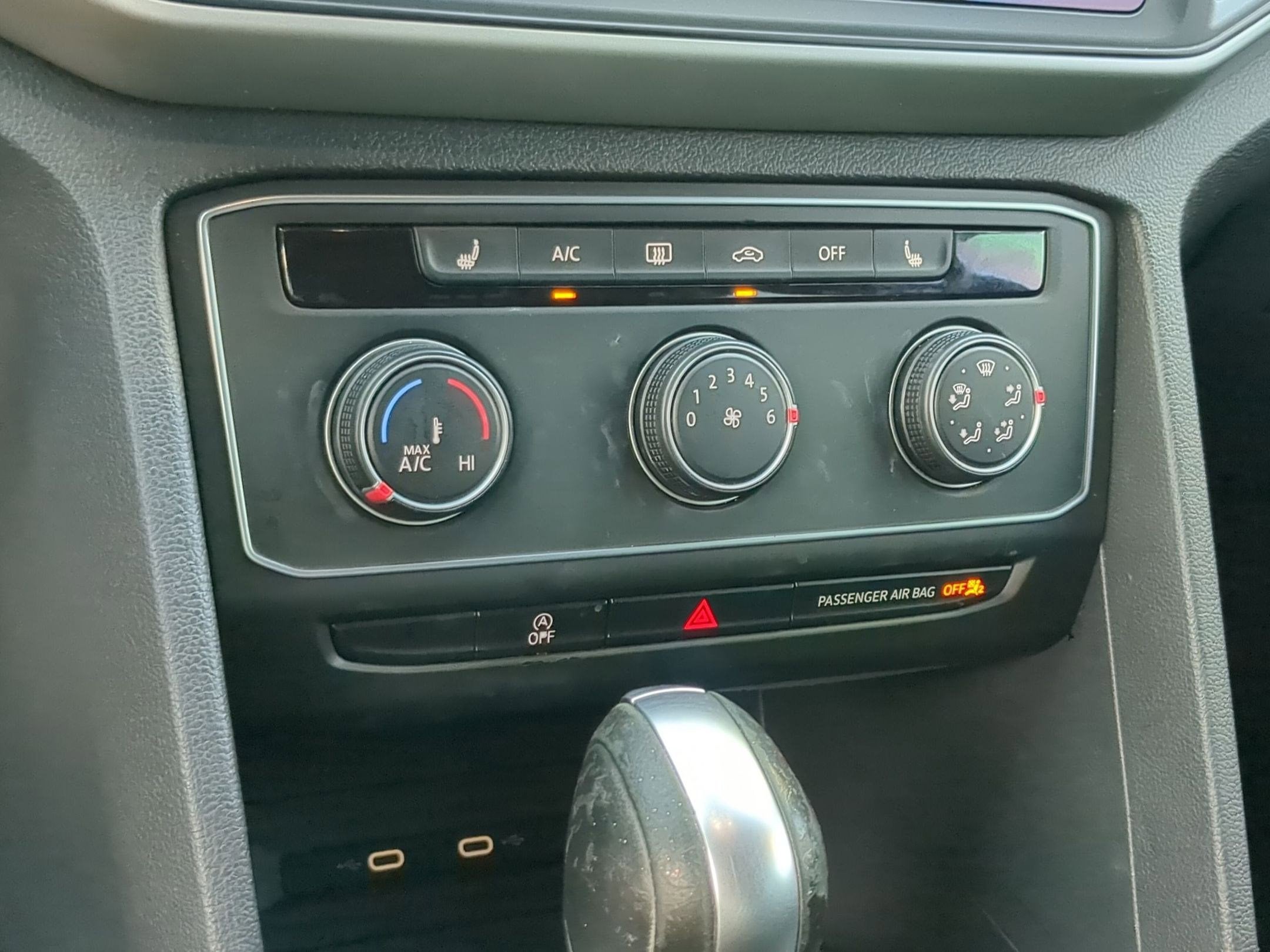 2023 Volkswagen Atlas Cross Sport 2.0T SE