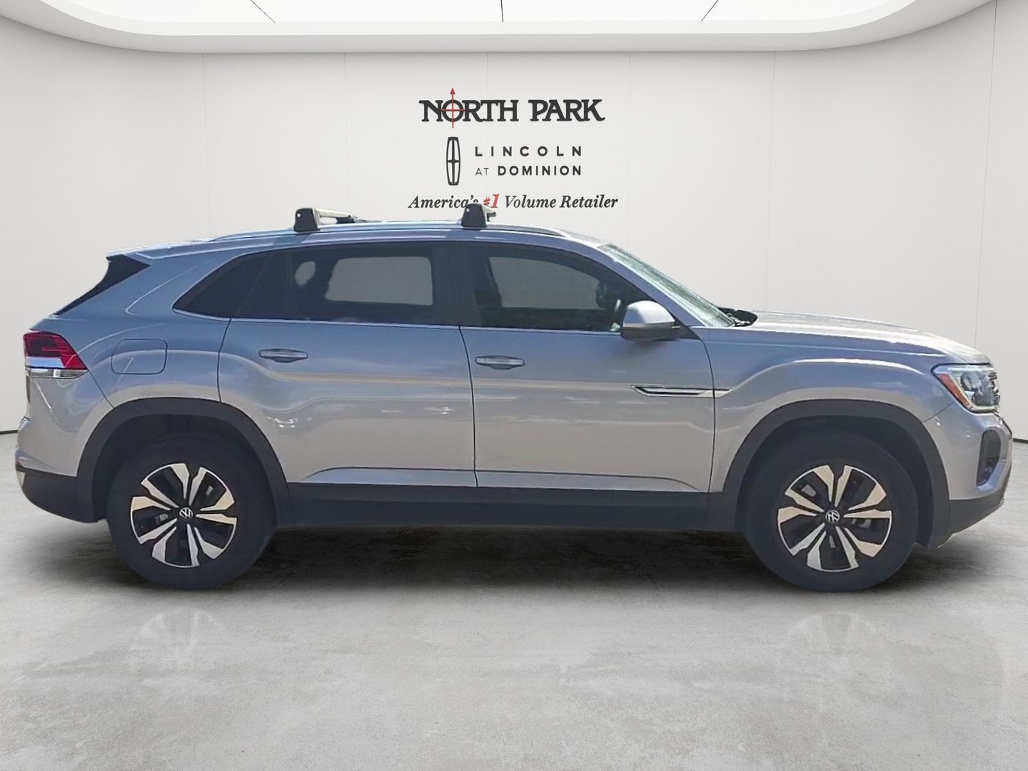 2024 Volkswagen Atlas Cross Sport 2.0T SE