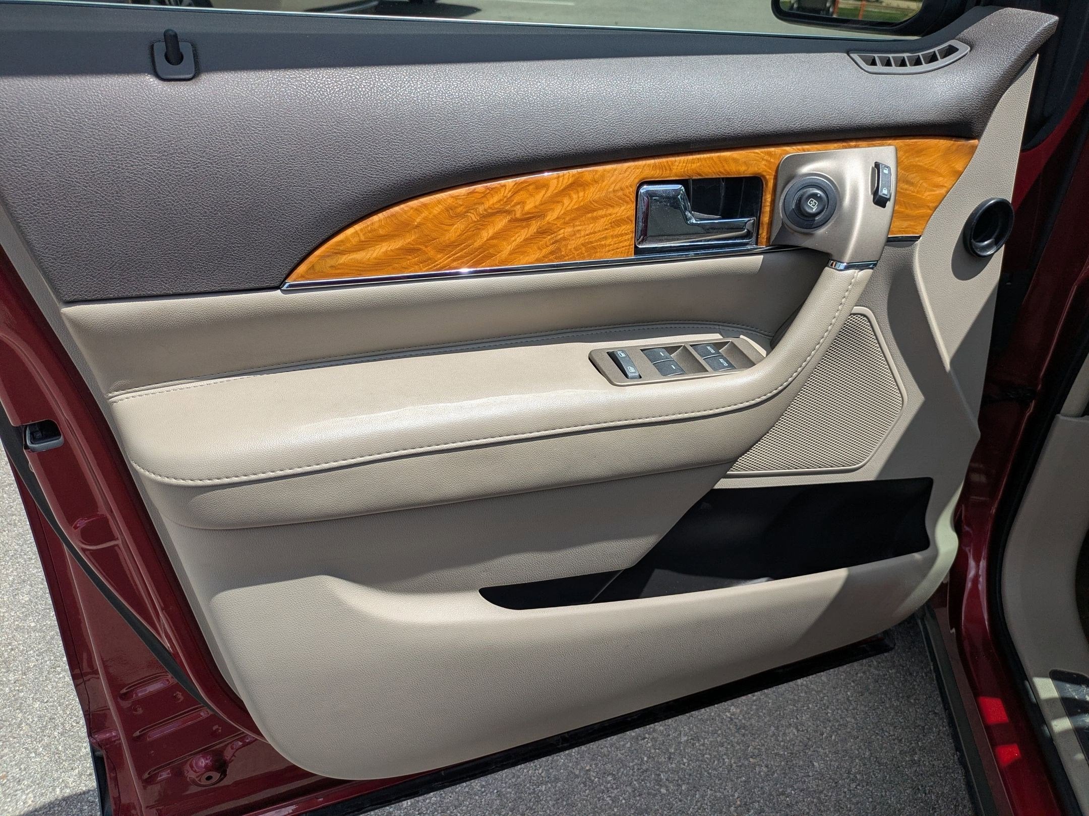 2015 Lincoln MKX Base