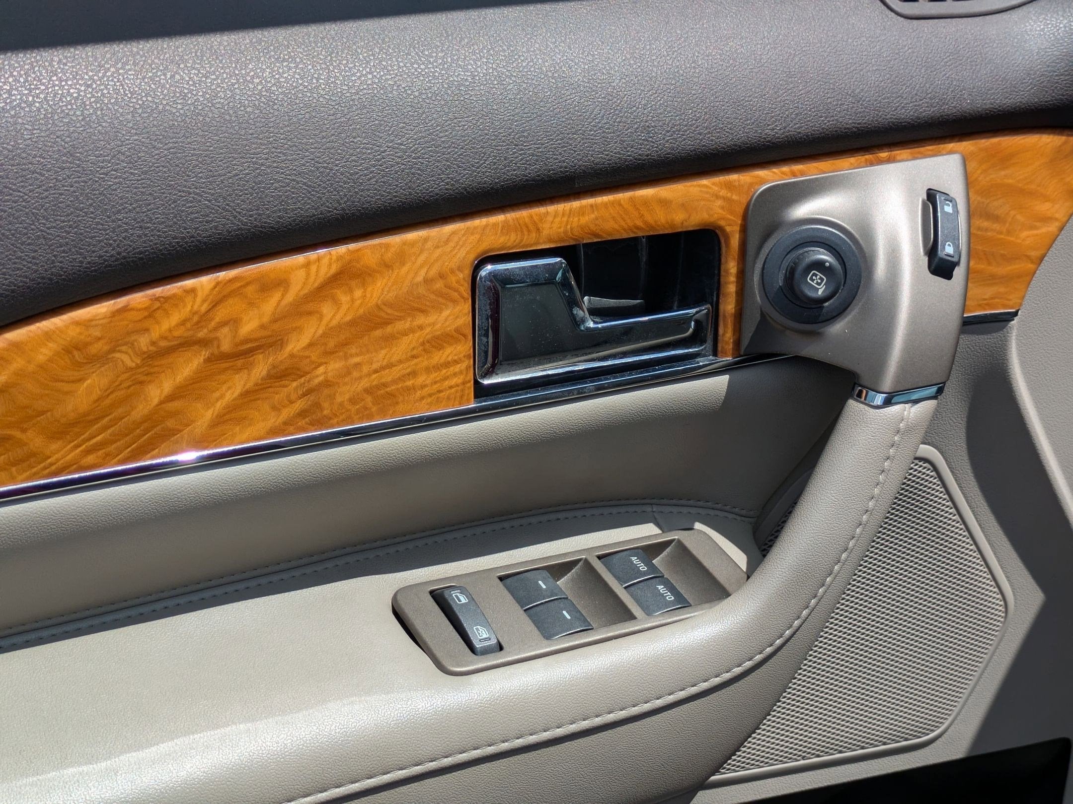 2015 Lincoln MKX Base