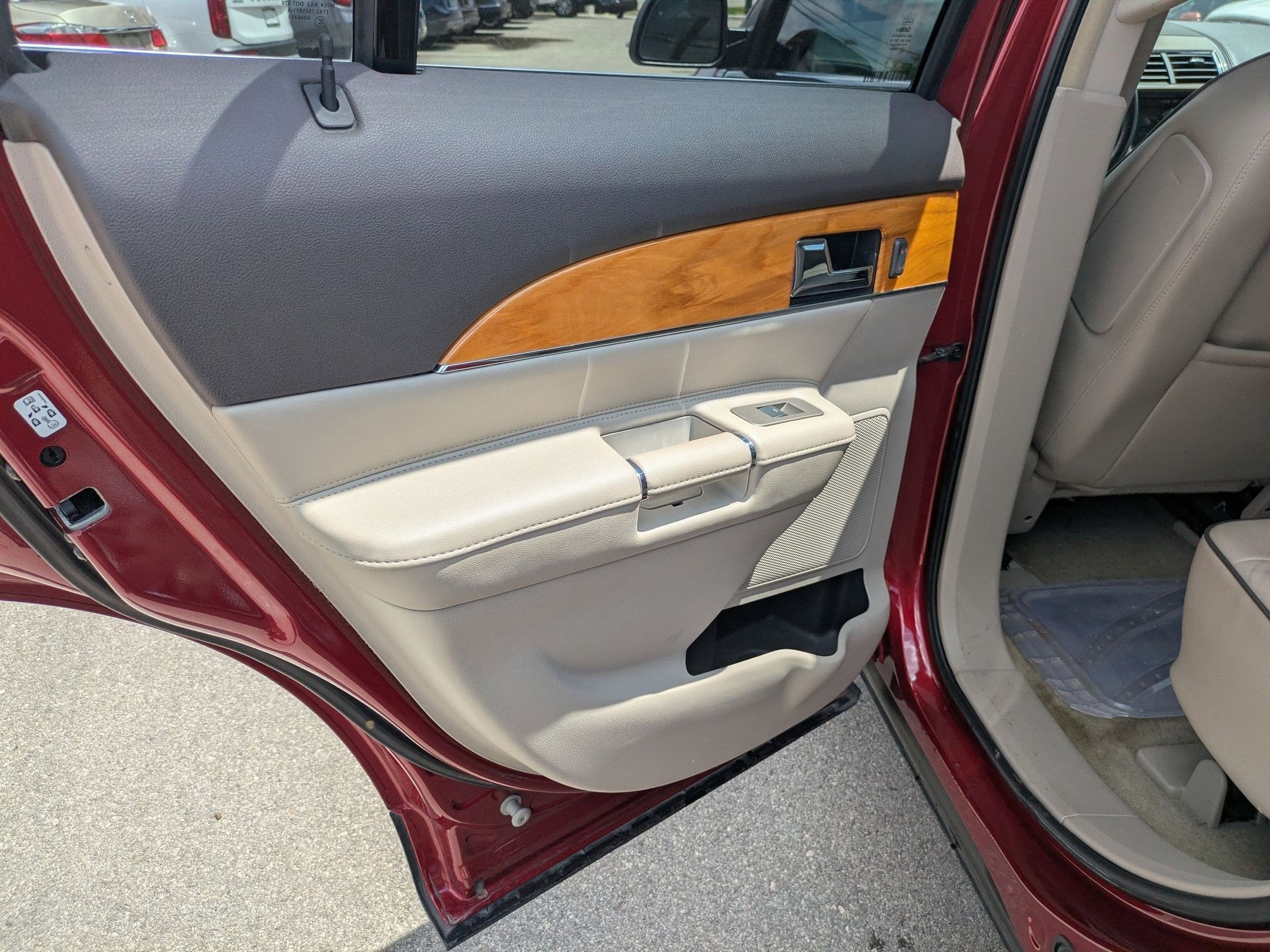 2015 Lincoln MKX Base