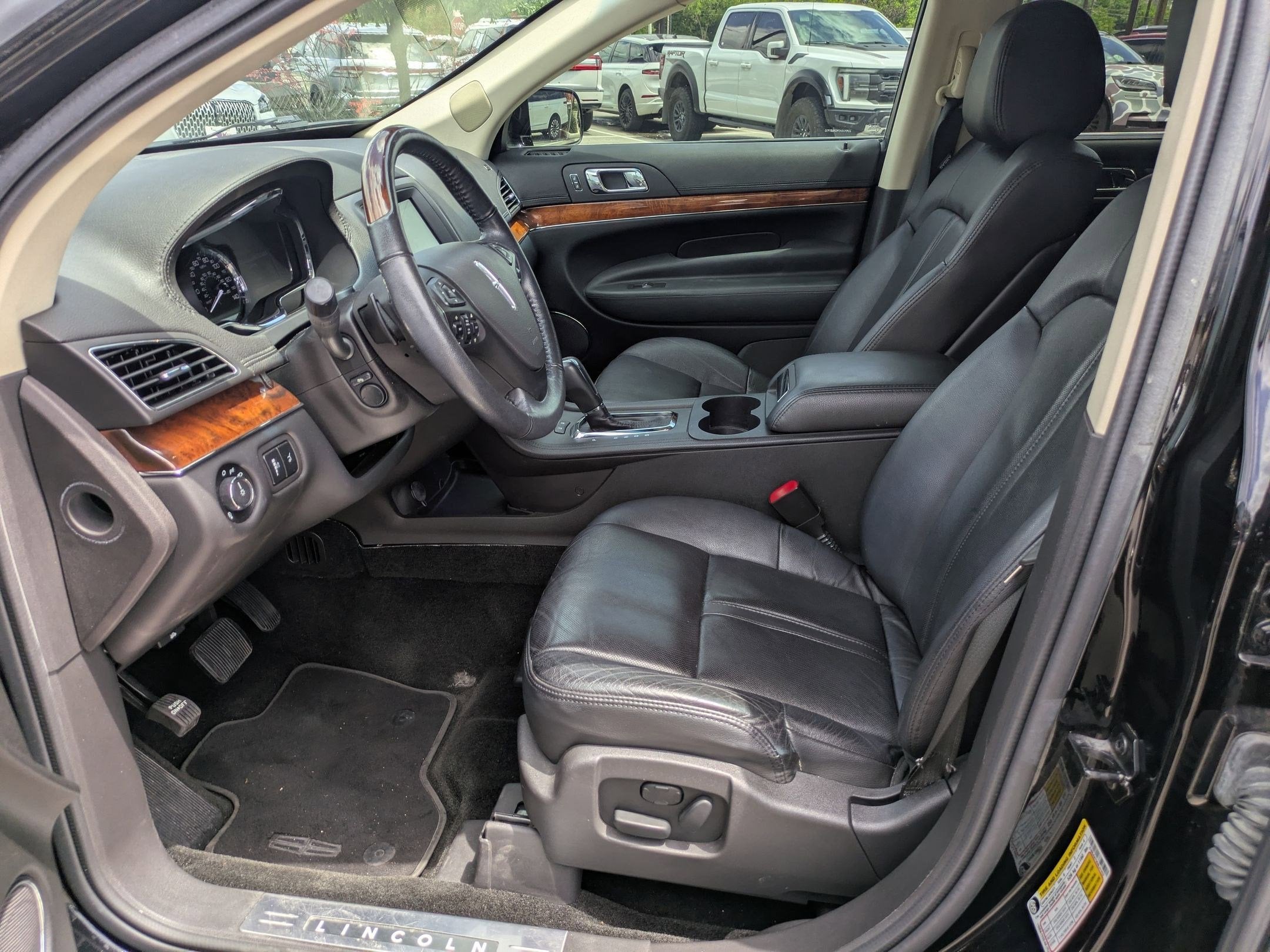 2016 Lincoln MKT EcoBoost