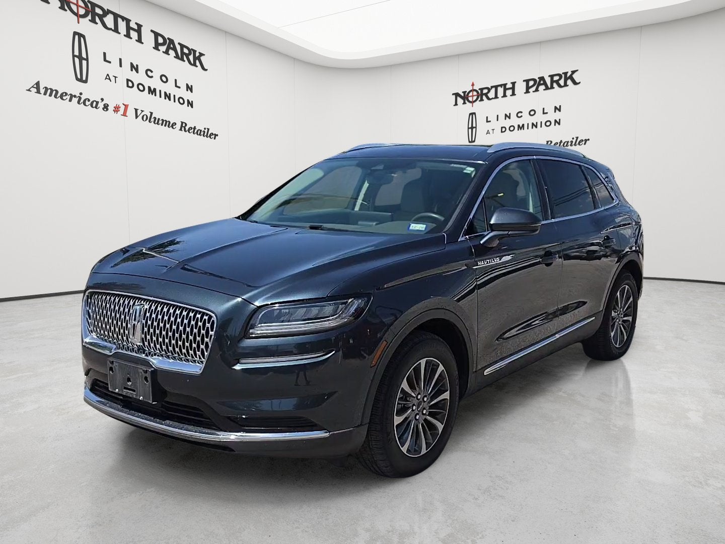 2022 Lincoln Nautilus Standard