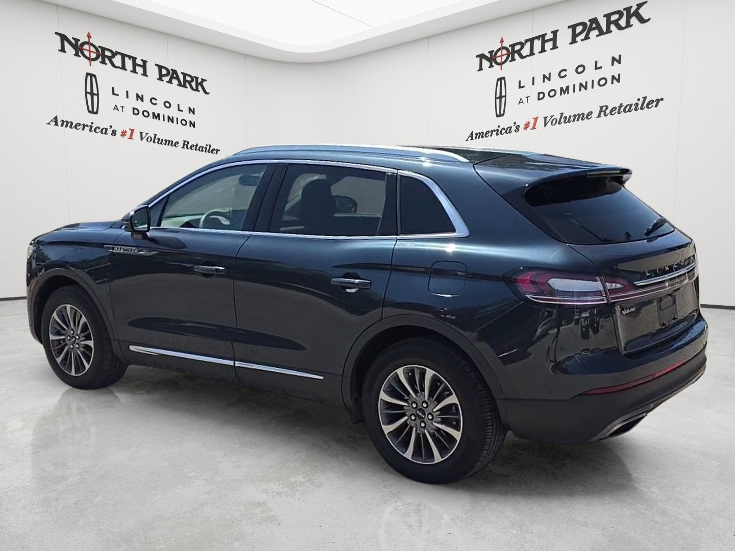 2022 Lincoln Nautilus Standard