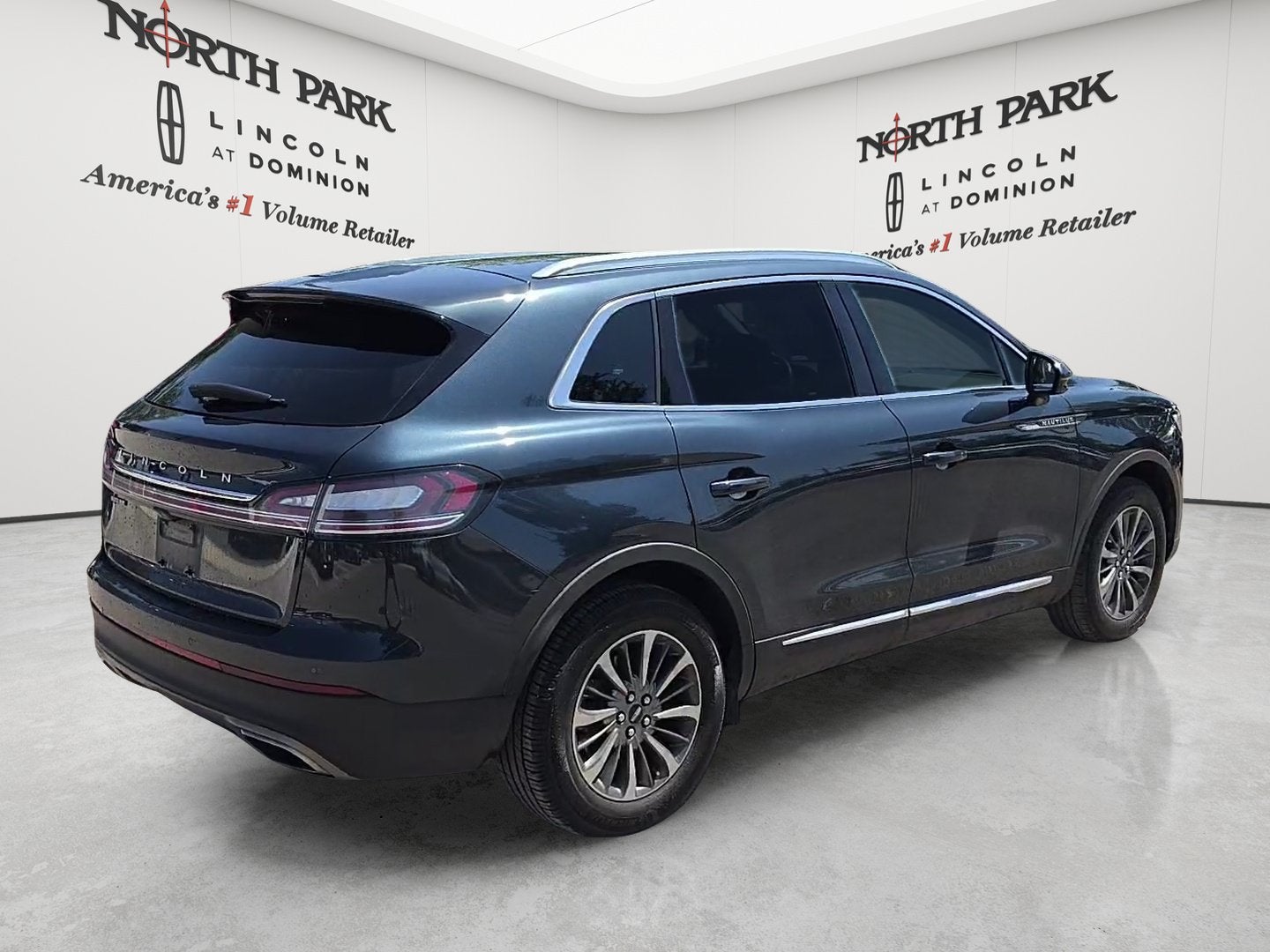 2022 Lincoln Nautilus Standard