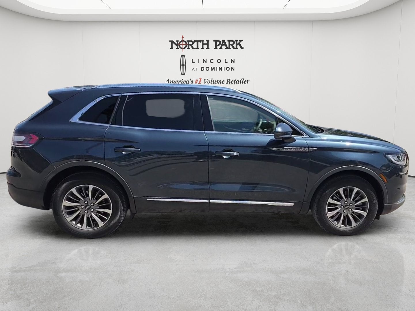 2022 Lincoln Nautilus Standard