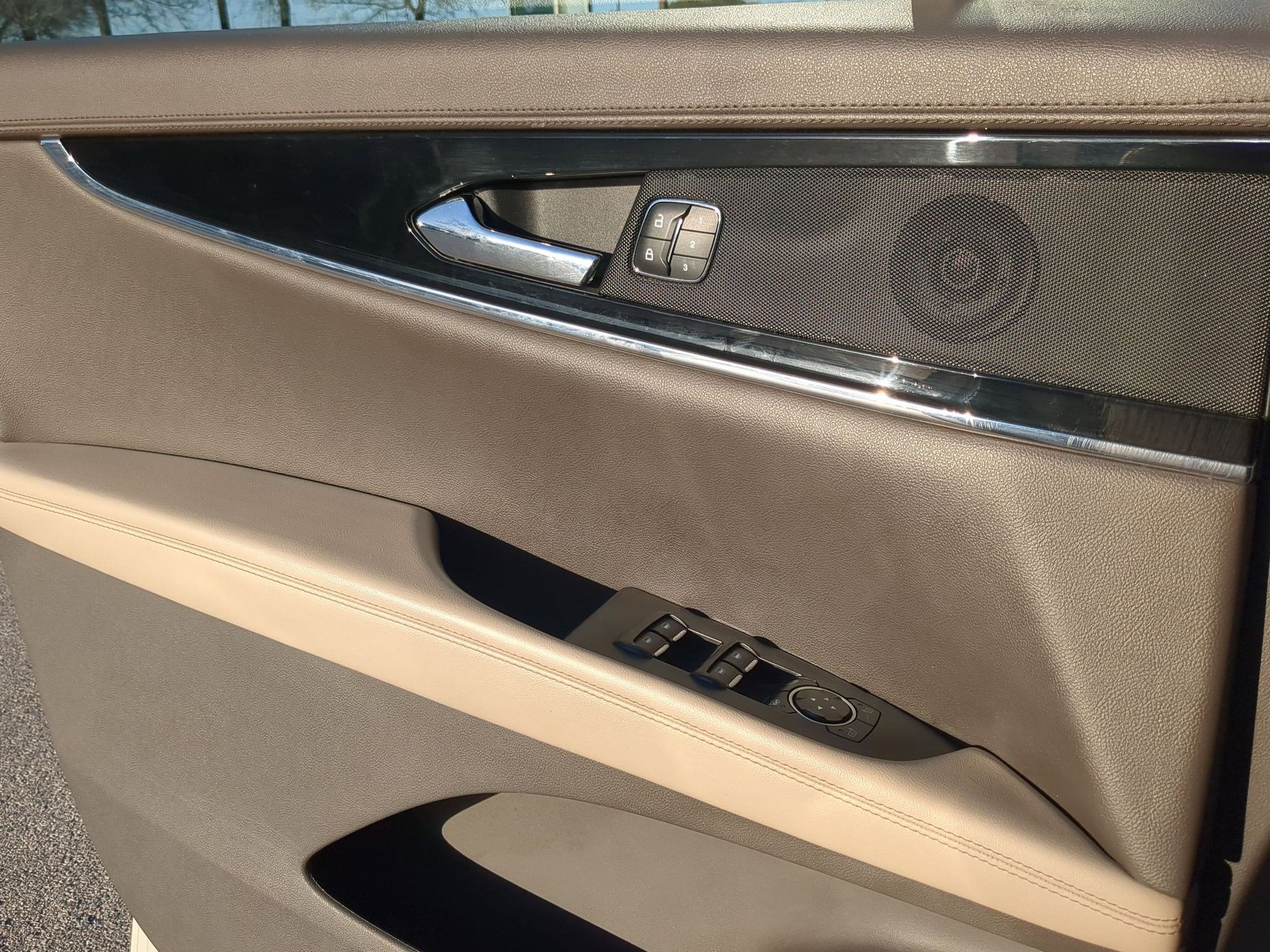 2022 Lincoln Nautilus Standard