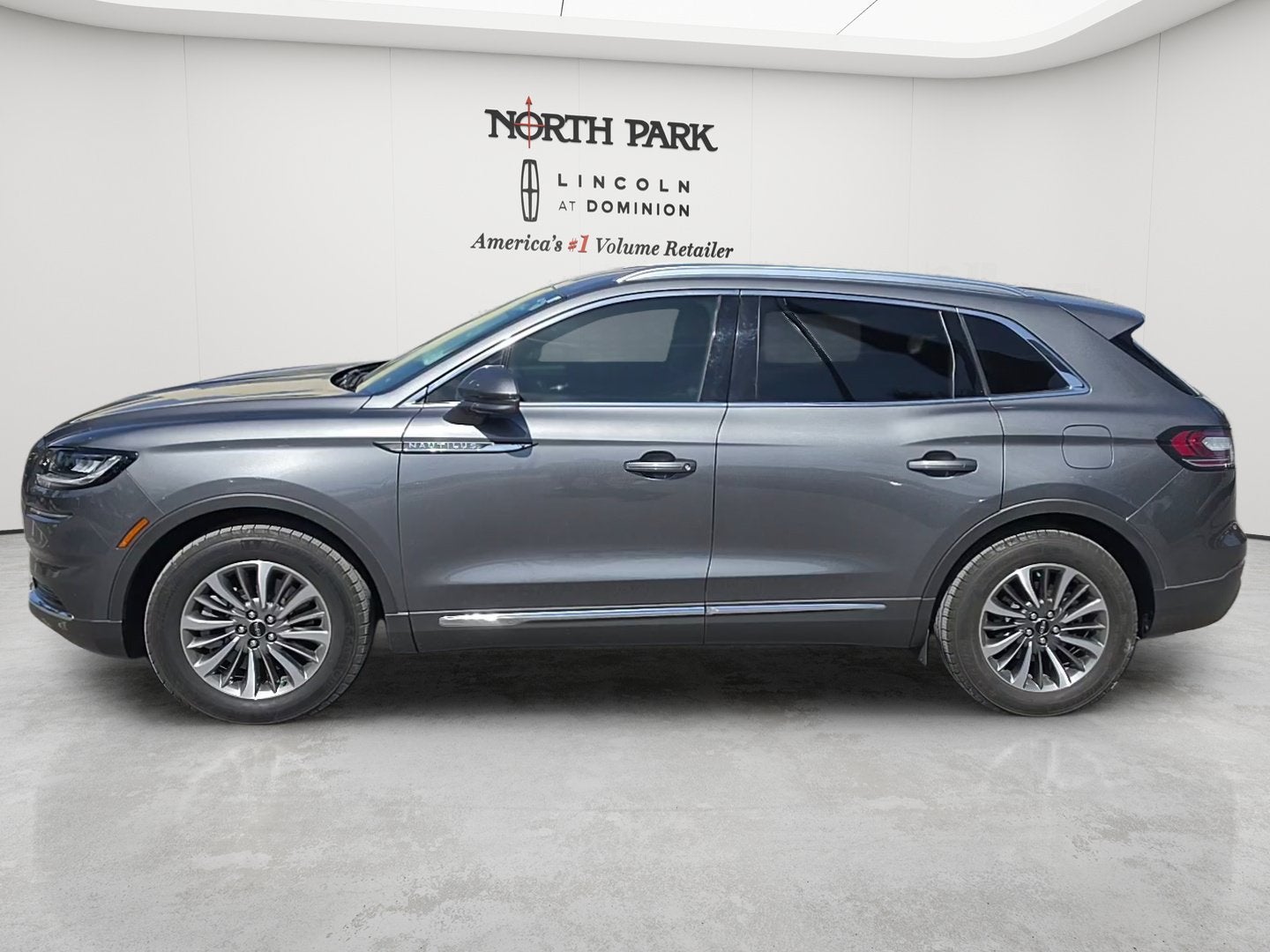 2022 Lincoln Nautilus Standard
