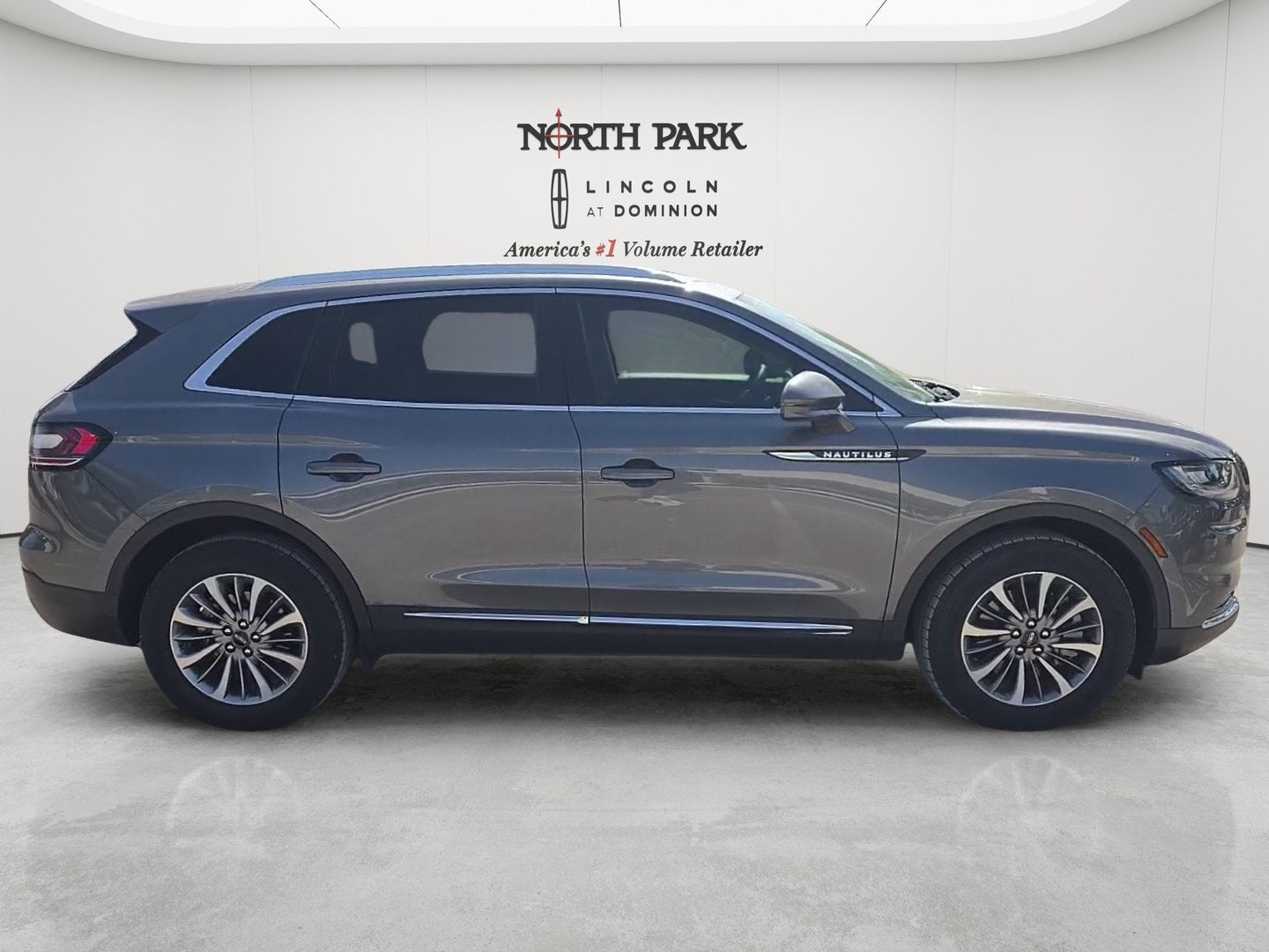 2022 Lincoln Nautilus Standard