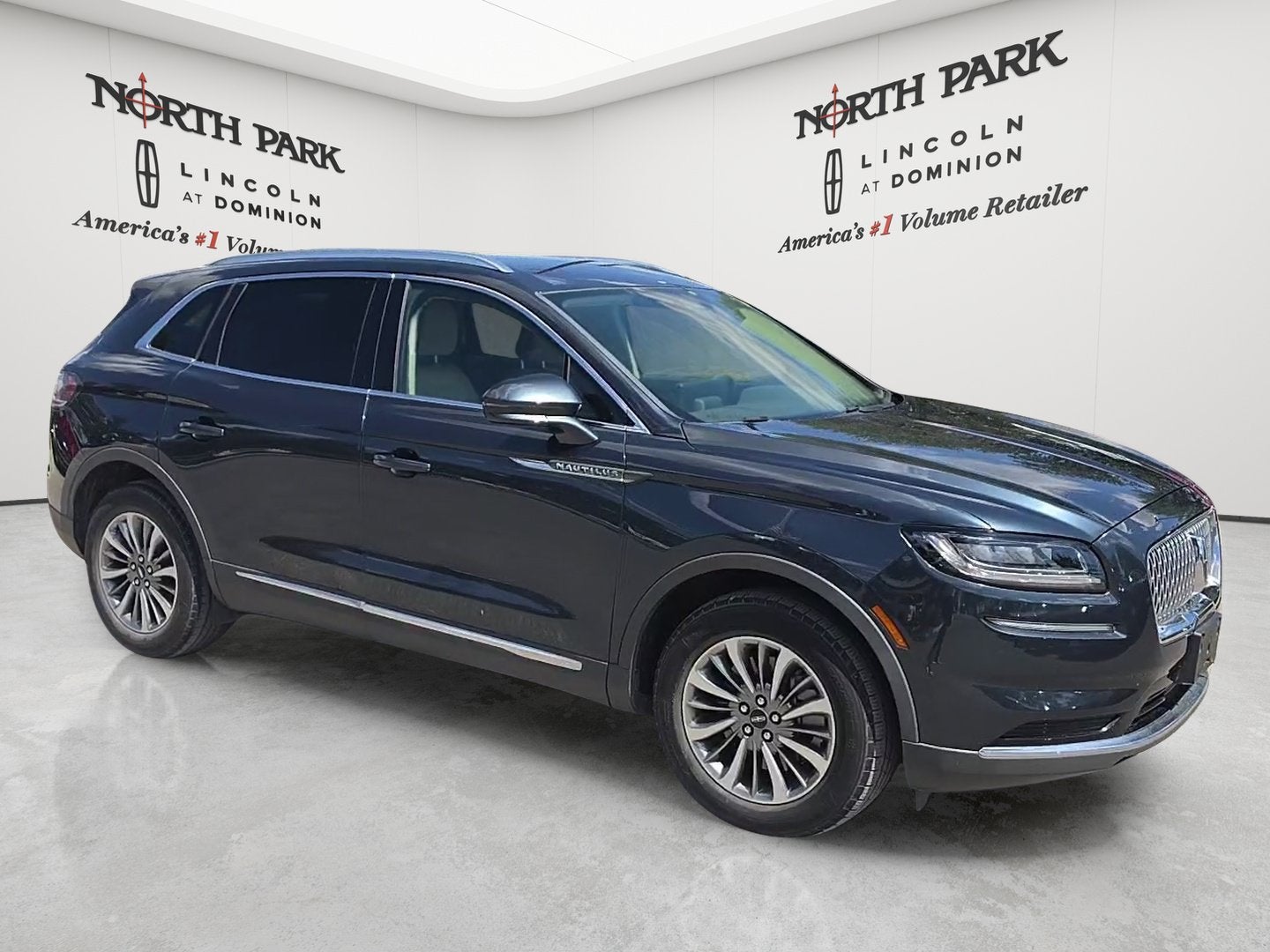 2022 Lincoln Nautilus Standard